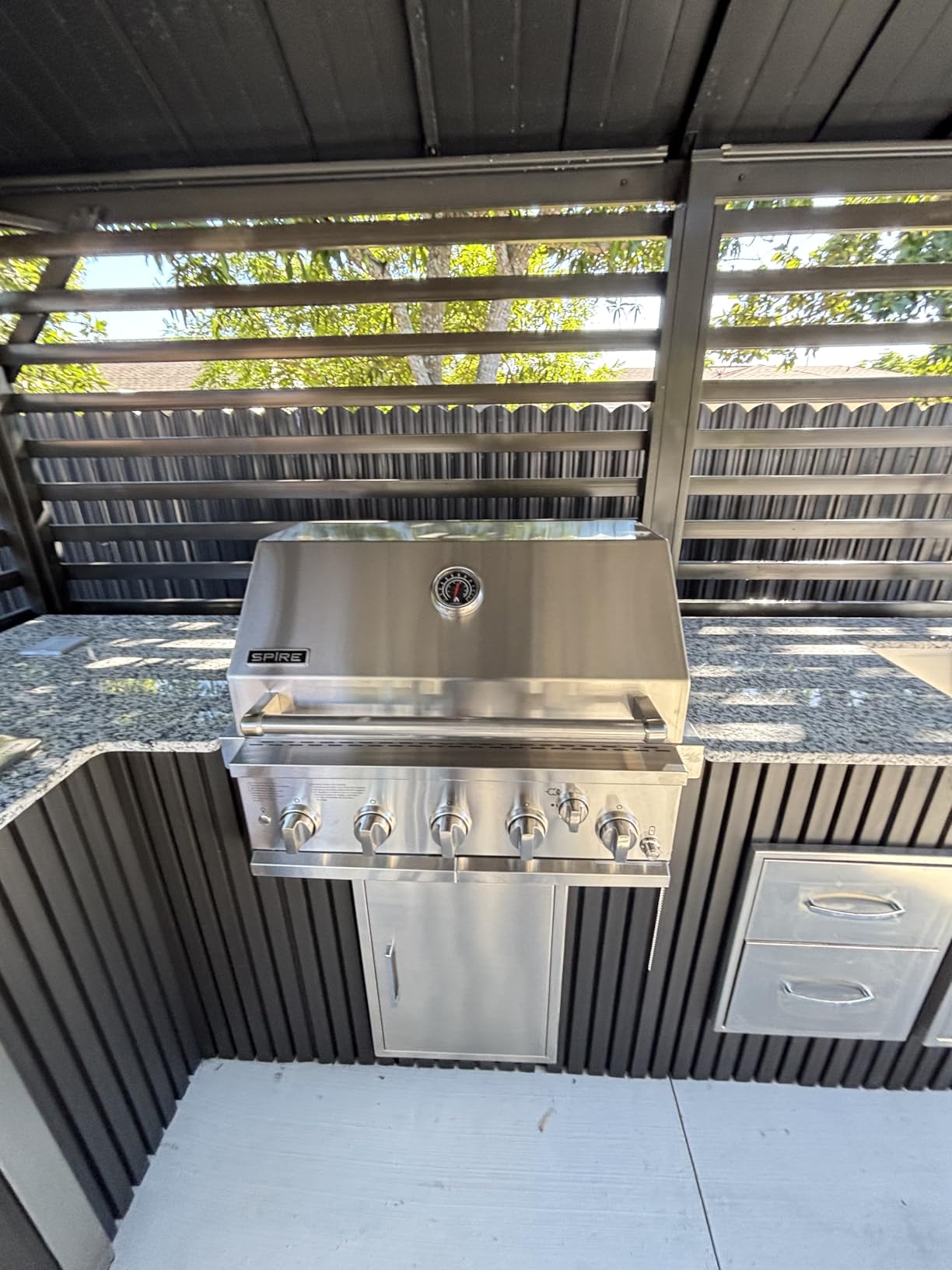 Spire Premium 5 Burner Built In Gas Grill Island Head, Stainless Steel 30 Inch Propane Grill with Rear Burner, 63,000 BTUs, 750 SQ In Racks, Dual Fuel Compatibility - 740-0788P - Customer Photo 3