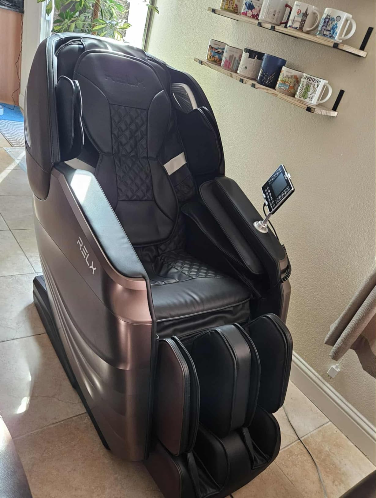 RELX Massage Chair Full Body, 15 Modes Zero Gravity SL-Track Shiatsu Massage Chair Built-in Heat System, Airbag Massage with Body Scan, Deep Yoga Stretch, Calfrest Extension and AI Control(Cream) - Customer Photo 4