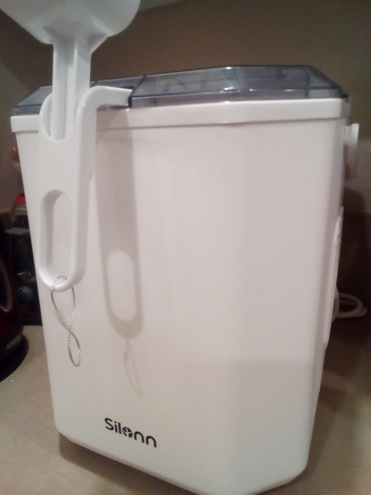 Silonn Ice Maker Countertop, Portable Ice Machine with Carry Handle, Self-Cleaning Ice Makers with Basket and Scoop, 9 Cubes in 6 Mins, 26 lbs per Day, Ideal for Home, Kitchen, Camping, RV Customer Review Silonn Ice Maker Countertop, Portable Ice Machine with Carry Handle, Self-Cleaning Ice Makers with Basket and Scoop, 9 Cubes in 6 Mins, 26 lbs per Day, Ideal for Home, Kitchen, Camping, RV - Customer Photo 5