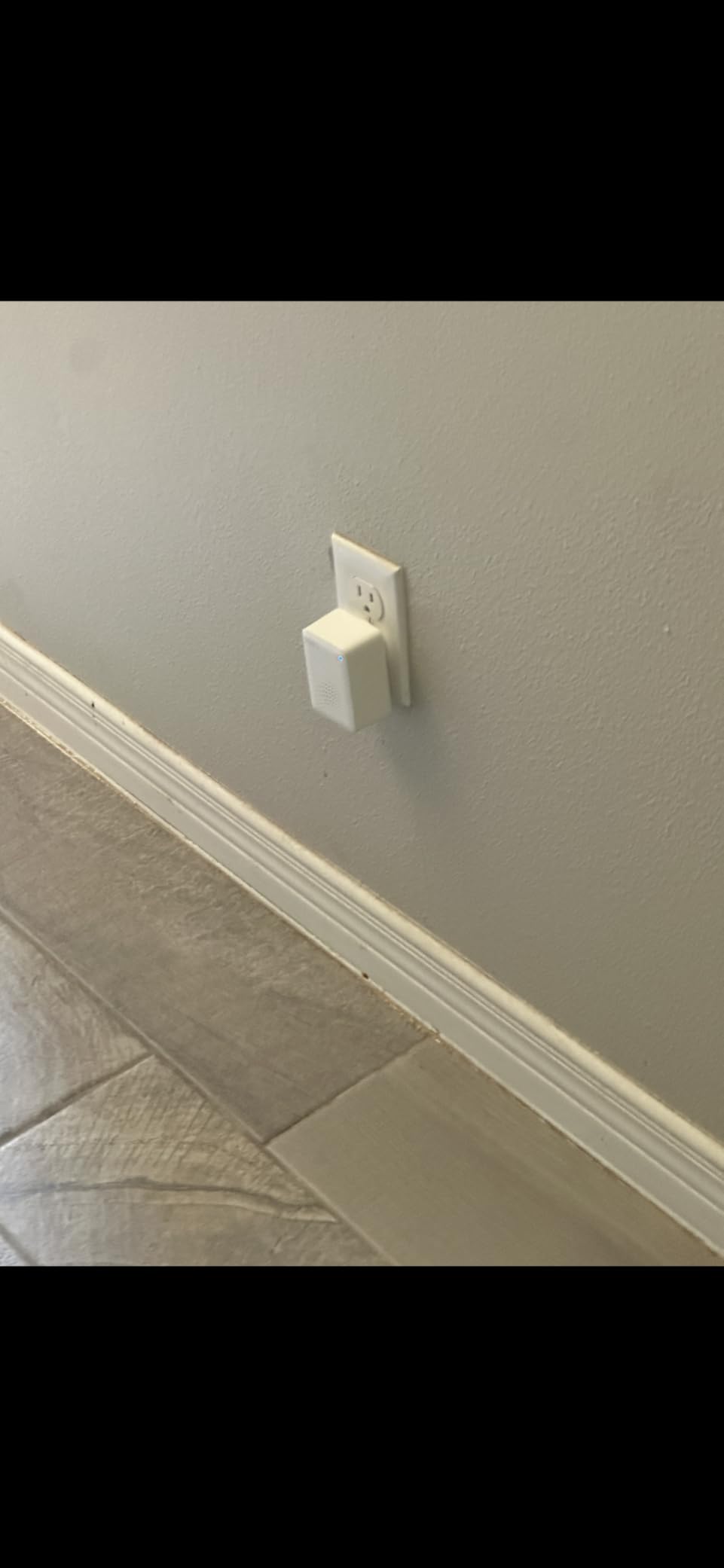 TP-Link Motion Sensor Starter Kit: Motion Sensor T100 + Hub H100 (Long Battery Life, Wide Range Detection, Adjustable Sensitivity, Real-Time Notification, Smart Action) - Customer Photo 1