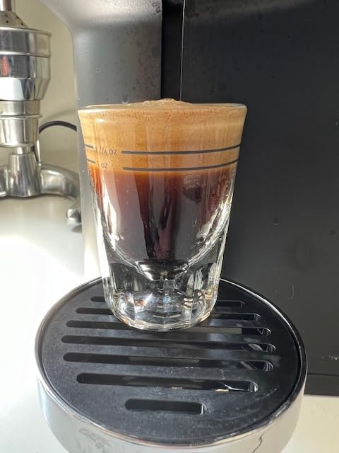 Nespresso Vertuo Lattissima Coffee & Espresso Maker by De'Longhi, Matte White and Glossy Customer Review Nespresso Vertuo Lattissima Coffee & Espresso Maker by De'Longhi, Matte White and Glossy - Customer Photo 2