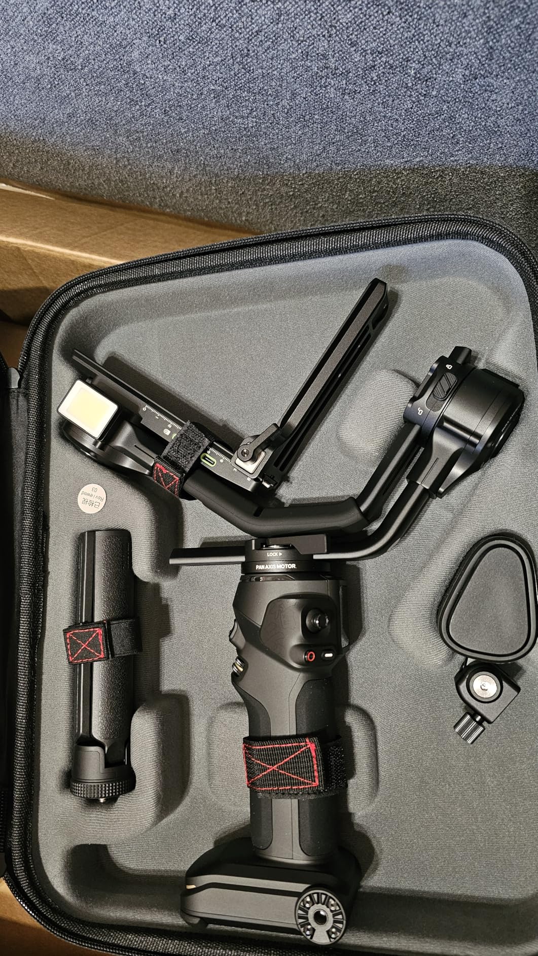 ZHIYUN Crane 4, 3-Axis Gimbal Stabilizer for DSLR and Mirrorless Camera, Nikon Sony Panasonic Canon Fujifilm BMPCC 6K, Fill Light, PD Fast Charge - Customer Photo 1