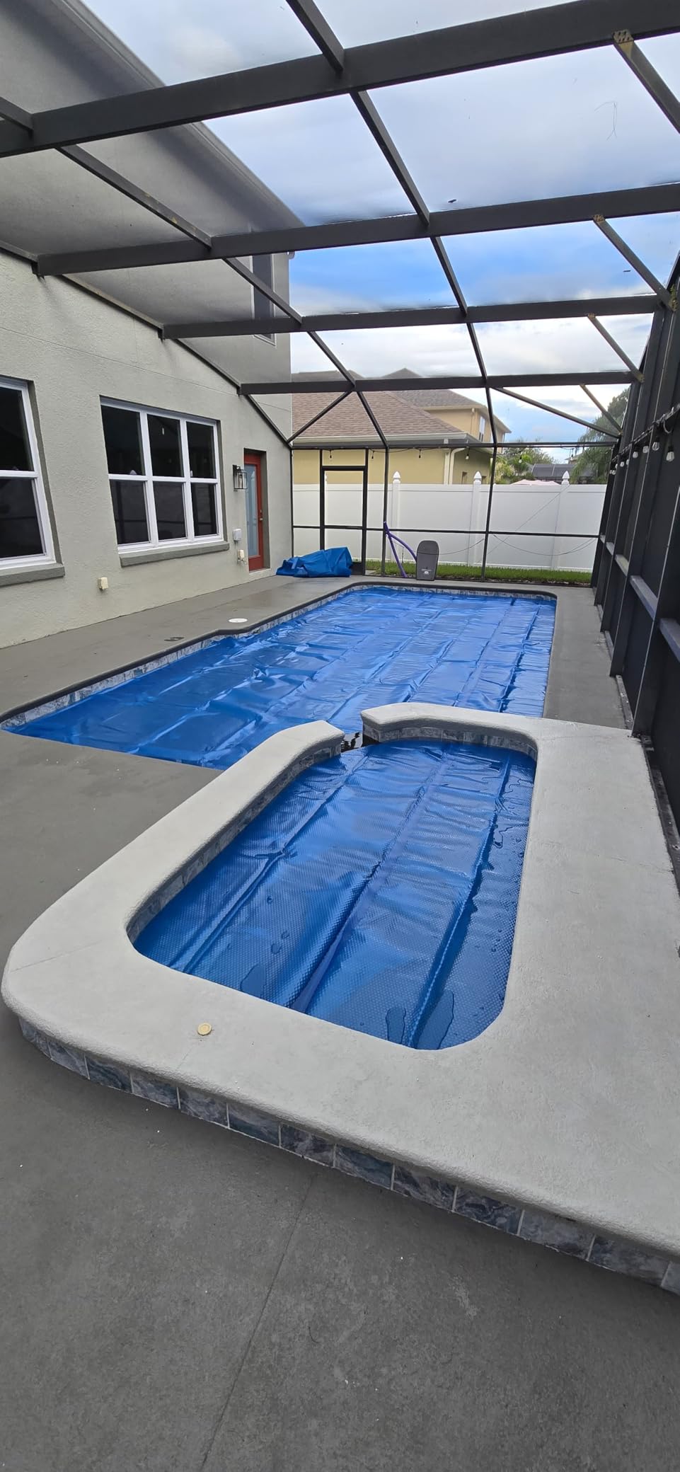 VINGLI 12Mil Solar Pool Cover 16x32FT Rectangle Solar Blanket-Heavy Duty Solar Pool Cover for Above Ground Pool-Solar Heater for Inground Pool, Blue (16' x 32') - Customer Photo 1