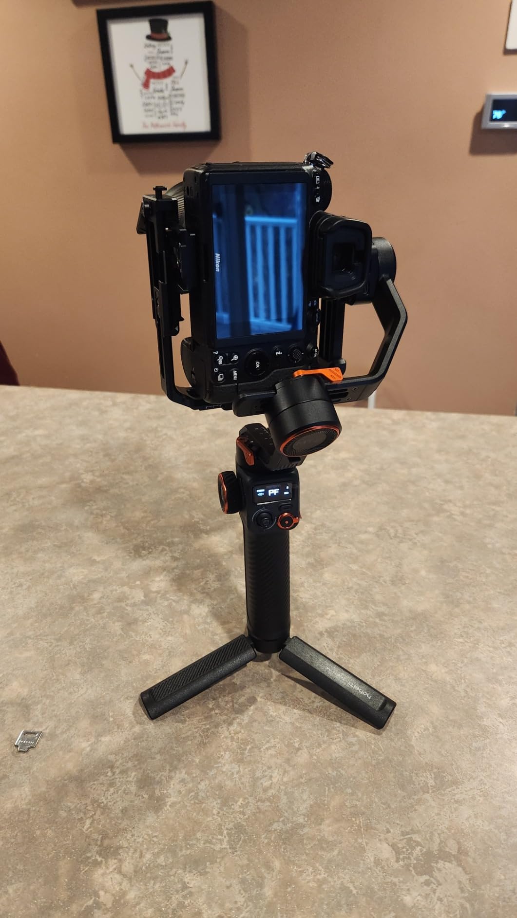 Hohem iSteady MT2 Kit Camera Stabilizer with AI Tracker/Magnetic Fill Light, All in One 3-Axis Gimbal Stabilizer for Mirrorless Camera Smartphone, Native Vertical Shooting Customer Review Hohem iSteady MT2 Kit Camera Stabilizer with AI Tracker/Magnetic Fill Light, All in One 3-Axis Gimbal Stabilizer for Mirrorless Camera Smartphone, Native Vertical Shooting - Customer Photo 2