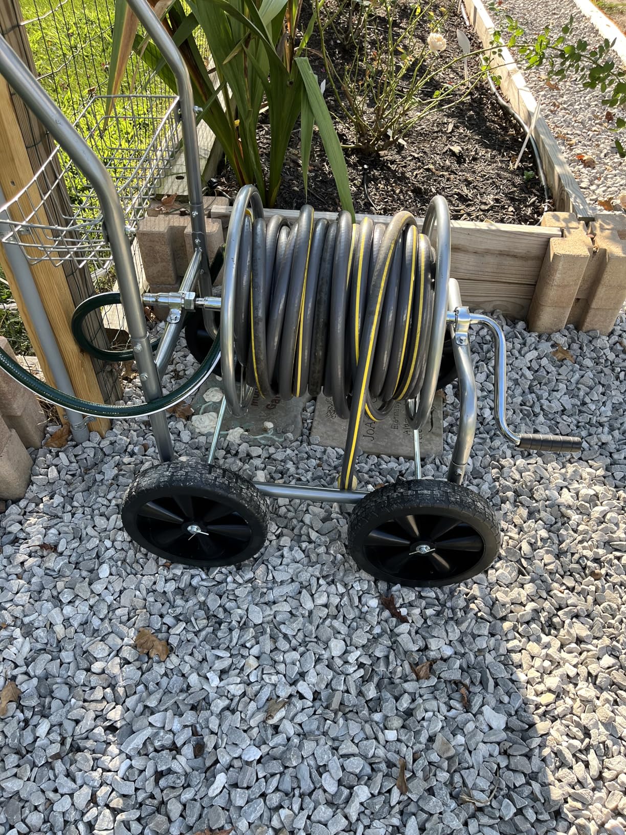 VEVOR Hose Reel Cart, Hold Up to 300 ft of 5/8'' Hose, Garden Water Hose Carts Mobile Tools with 4 Wheels, Heavy Duty Powder-Coated Steel Outdoor Planting with Storage Basket, for Garden, Yard, Lawn Customer Review VEVOR Hose Reel Cart, Hold Up to 300 ft of 5/8'' Hose, Garden Water Hose Carts Mobile Tools with 4 Wheels, Heavy Duty Powder-Coated Steel Outdoor Planting with Storage Basket, for Garden, Yard, Lawn - Customer Photo 2