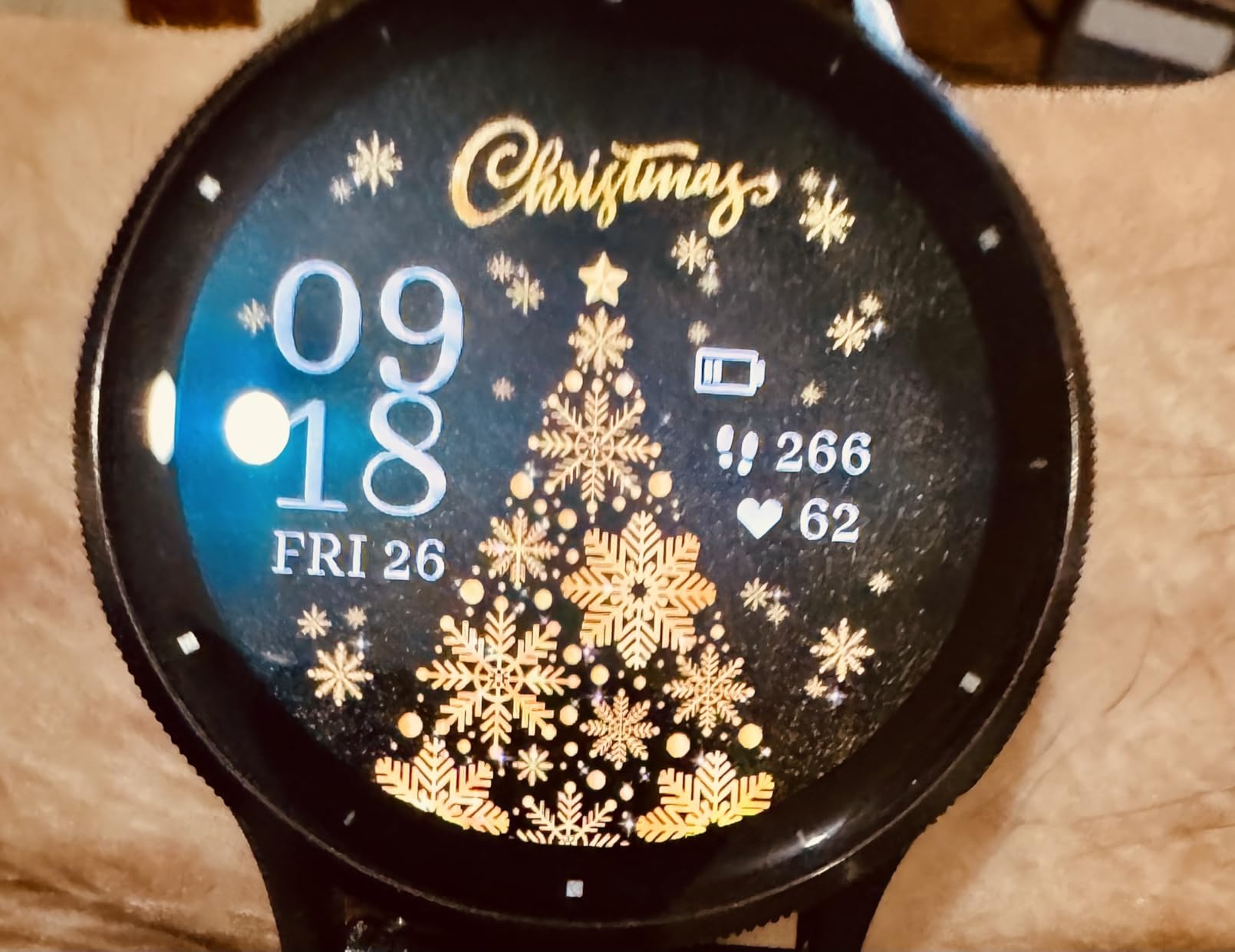 Garmin Venu 3S Soft Gold Stainless Steel Bezel 1.2-Inch AMOLED Touchscreen Display Smart Watch with 41mm Ivory Case and Silicone Band Customer Review Garmin Venu 3S Soft Gold Stainless Steel Bezel 1.2-Inch AMOLED Touchscreen Display Smart Watch with 41mm Ivory Case and Silicone Band - Customer Photo 1