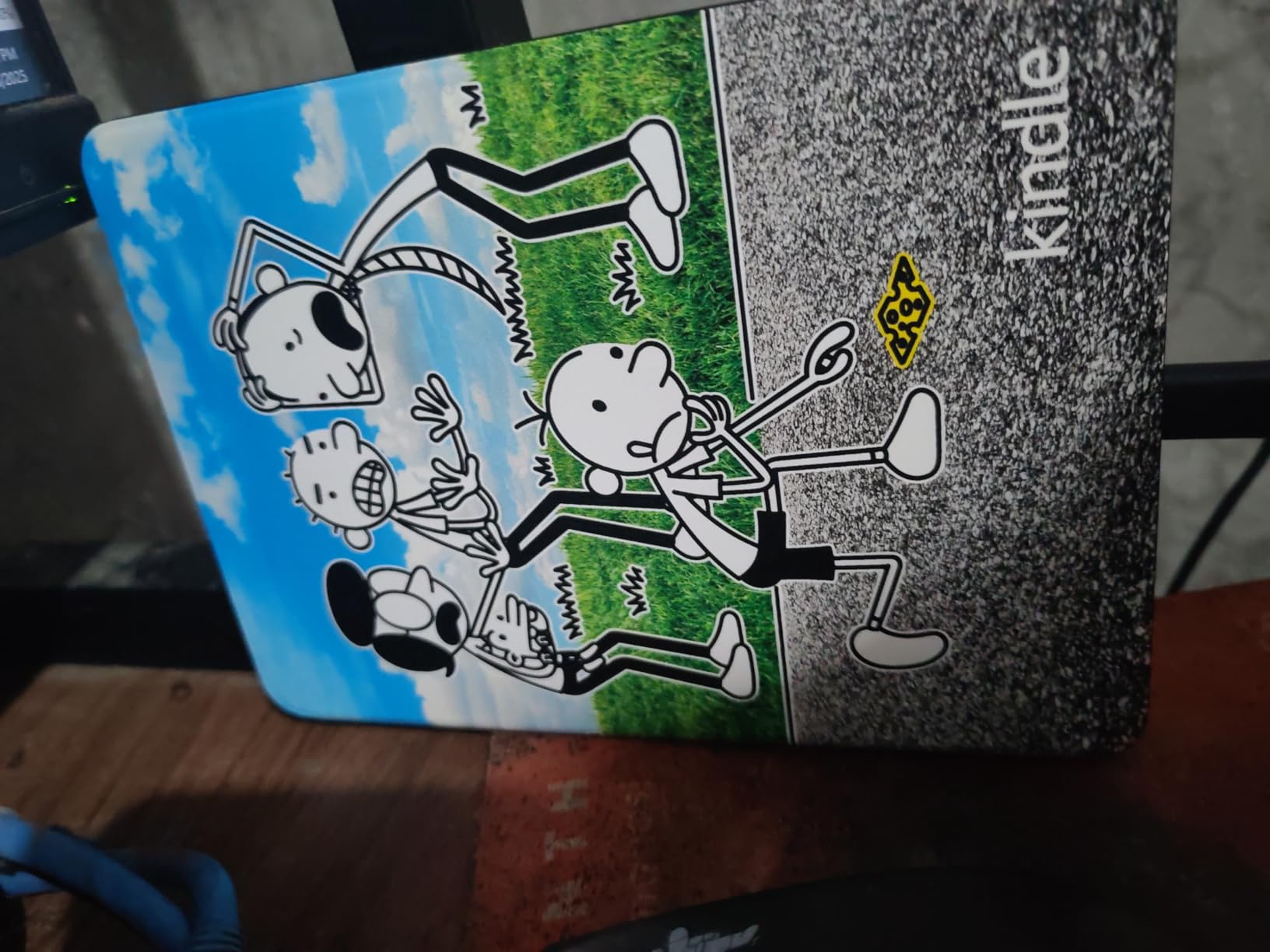 Kindle Paperwhite Kids 16GB (newest model) - larger 7