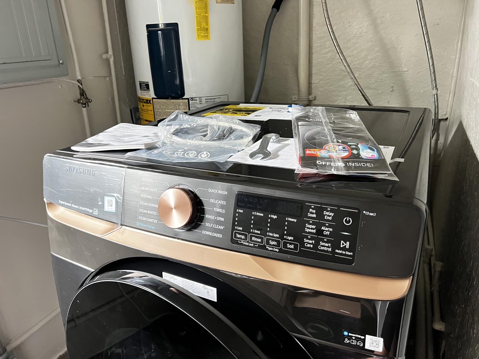 Samsung 27 in. 5.8 cu. ft. Black Stainless Steel Front Load Washer with Super Speed Wash and Steam - Customer Photo 1