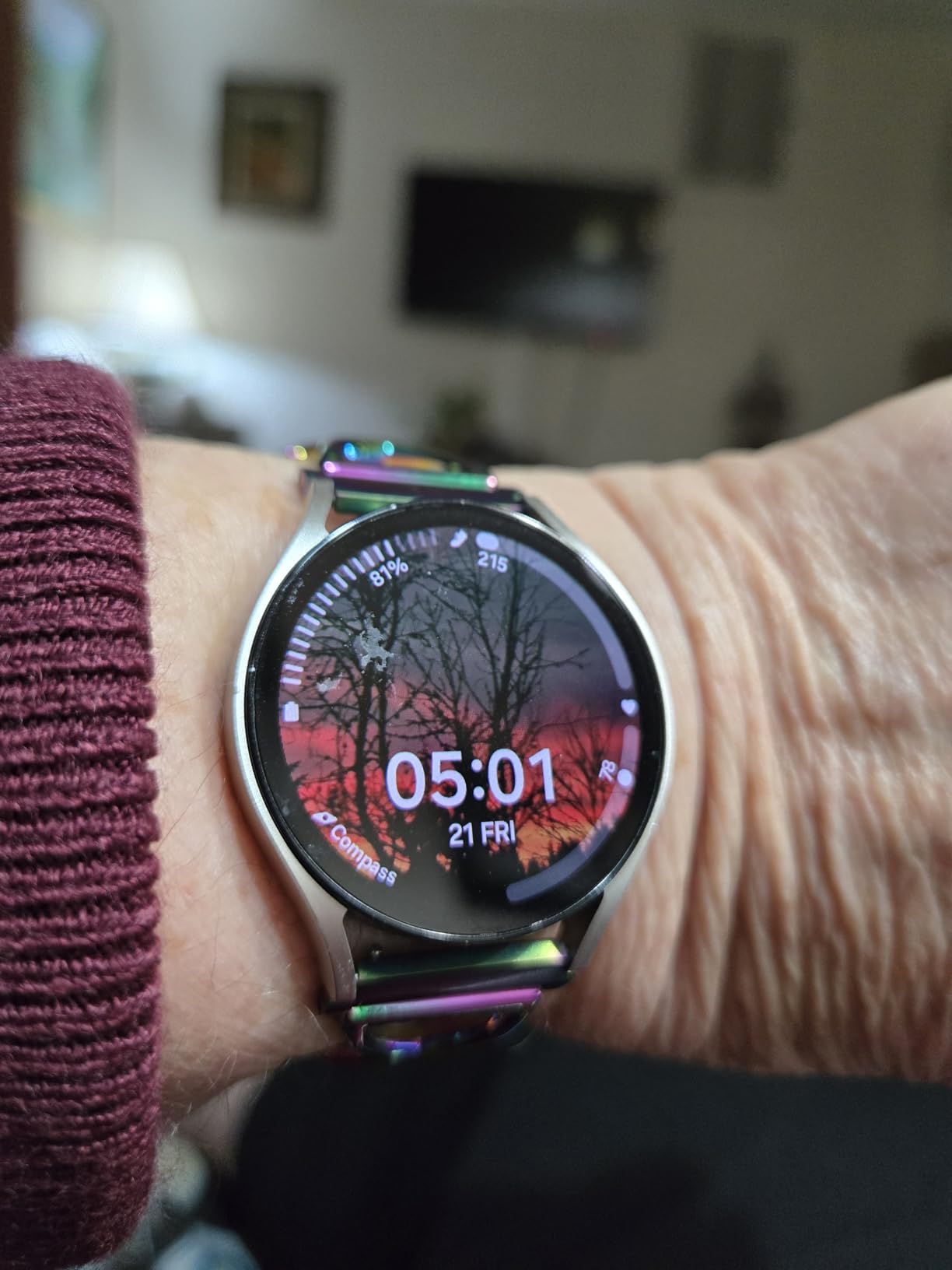 SAMSUNG Galaxy Watch 6 40mm Bluetooth Smartwatch w/ Fitness Tracker, Personalized HR Zones, Advanced Sleep Coaching, Heart Monitor, BIA Sensor, US Version, Gold (Renewed) Customer Review SAMSUNG Galaxy Watch 6 40mm Bluetooth Smartwatch w/ Fitness Tracker, Personalized HR Zones, Advanced Sleep Coaching, Heart Monitor, BIA Sensor, US Version, Gold (Renewed) - Customer Photo 2