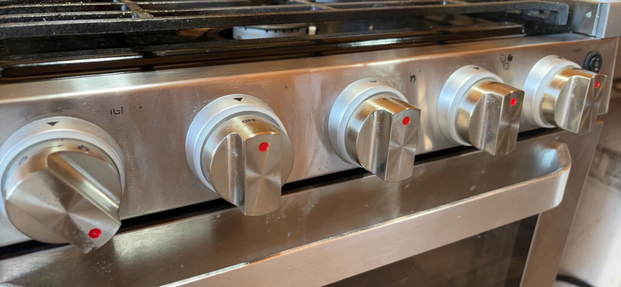 AMZCHEF RV Gas Range Stove 12V. Range Oven for RV Use with 3 Burners,Gas Oven, 28,100BTU, Open Flame Configuration, Knob work indicator, Heavy Duty Cast Iron Grates (Large 21 inch) Customer Review AMZCHEF RV Gas Range Stove 12V. Range Oven for RV Use with 3 Burners,Gas Oven, 28,100BTU, Open Flame Configuration, Knob work indicator, Heavy Duty Cast Iron Grates (Large 21 inch) - Customer Photo 2