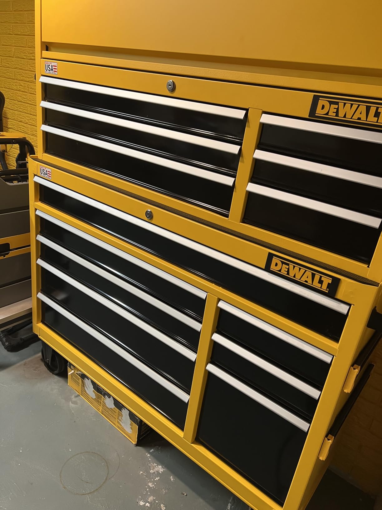DEWALT Rolling Tool Chest with 8 Drawers, 52 Inch, 100lb Drawer Capacity, DEWALT Workshop Storage System Compatible (DWST52082) - Customer Photo 1