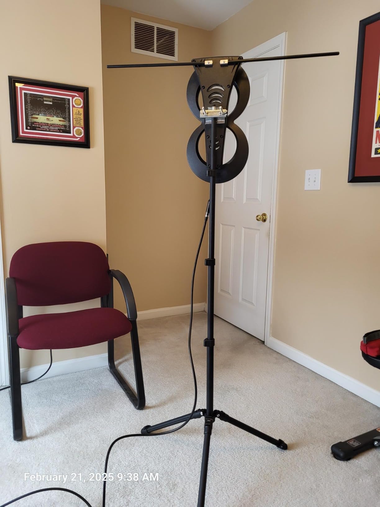 Ulanzi TT43 Extendable Photography Light Stand, Adjustable 6.23ft Aluminum Tripod, Reversible Portable Studio Lighting Tripod for Continute Output Lighting/Strobe Light/Webcams/Cameras/Softbox - Customer Photo 3