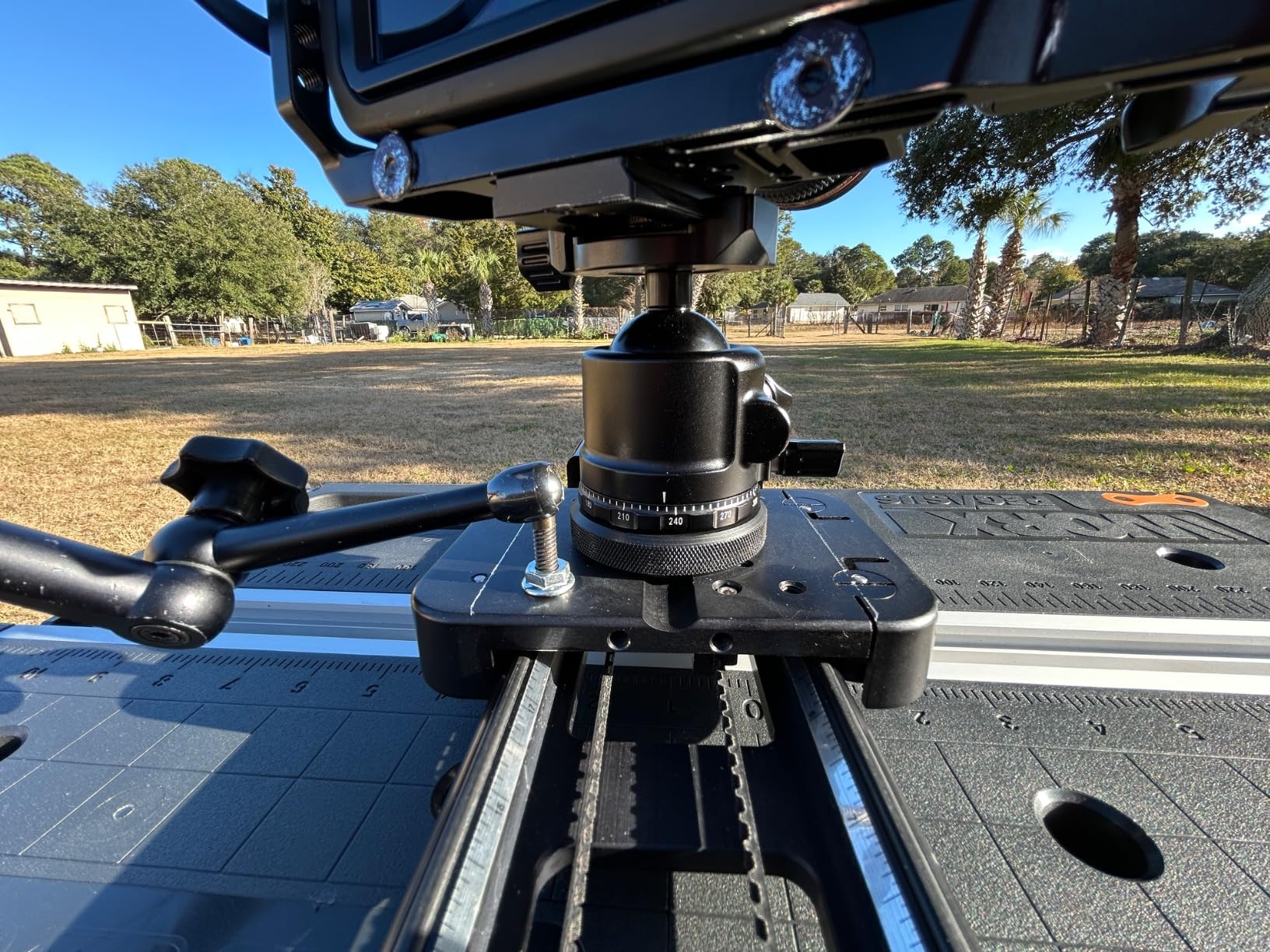 SIRUI AM-40 Low Profile Ball Head, Professional Heavy Duty 40mm Tripod Ball Head, 360° Panoramic CNC Aluminium Alloy Tripod Head for DSLR Camera, Camcorder, Quick Release Plate, Max Load 55lbs/25KG - Customer Photo 2