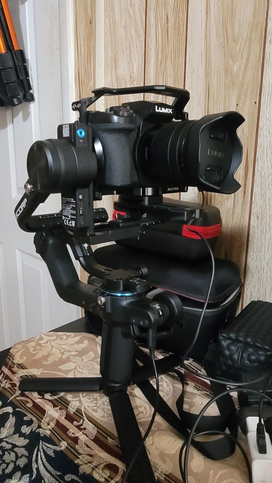 FeiyuTech SCORP 2 KIT Gimbal Stabilizer for DSLR and Mirrorless Camera,Built-in AI Tracking,3-Axis Gimbal for Sony/Canon/Nikon/Fujifilm, Max 5.51lbs,Touch Screen, Native Vertical Shooting with Case Customer Review FeiyuTech SCORP 2 KIT Gimbal Stabilizer for DSLR and Mirrorless Camera,Built-in AI Tracking,3-Axis Gimbal for Sony/Canon/Nikon/Fujifilm, Max 5.51lbs,Touch Screen, Native Vertical Shooting with Case - Customer Photo 1