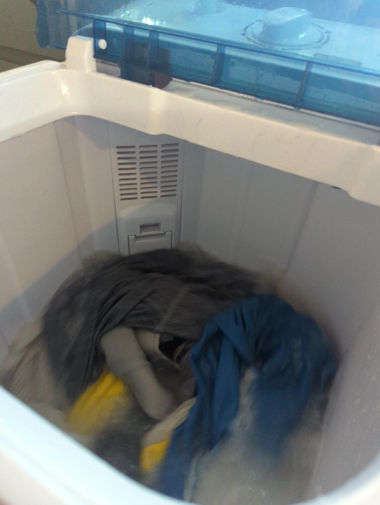 Zynkez Portable Washing Machine, 40Lbs Compact Washing machine, Twin Tub Laundry Washer Machine with Built-in Drain Pump, Semi-Automatic 24Lbs Washer and 16Lbs Spinner Combo for Apartments, Dorms, RVs - Customer Photo 3