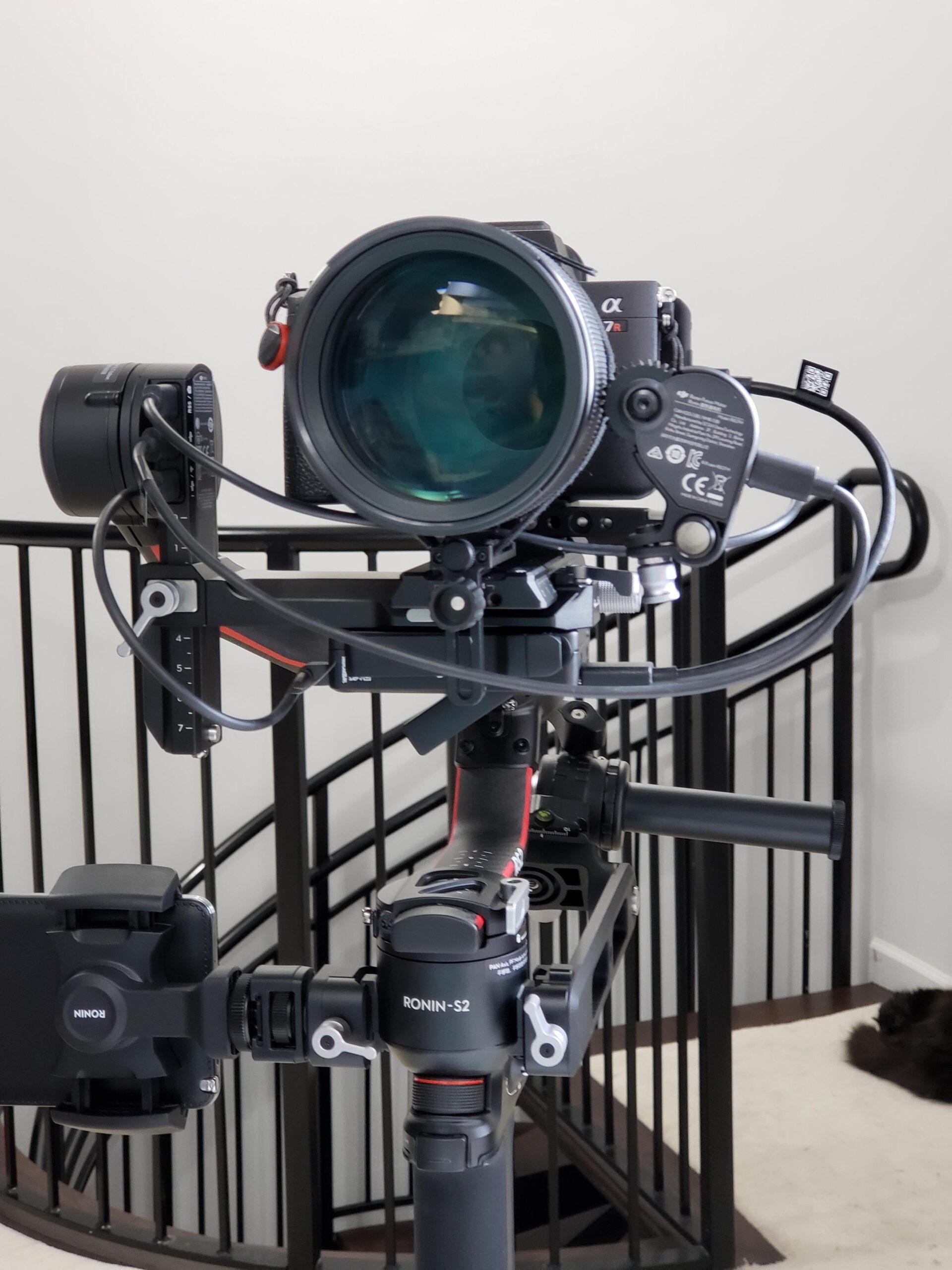 DJI RS 4 Pro, 3-Axis Gimbal stabilizer for Camera for DSLR & Cinema Camera Stabilizer Canon/Sony/Panasonic/Nikon/Fujifilm, 2nd-Gen Native Vertical Shooting, 4.5kg (10lbs) Payload, Camera Gimbal - Customer Photo 1