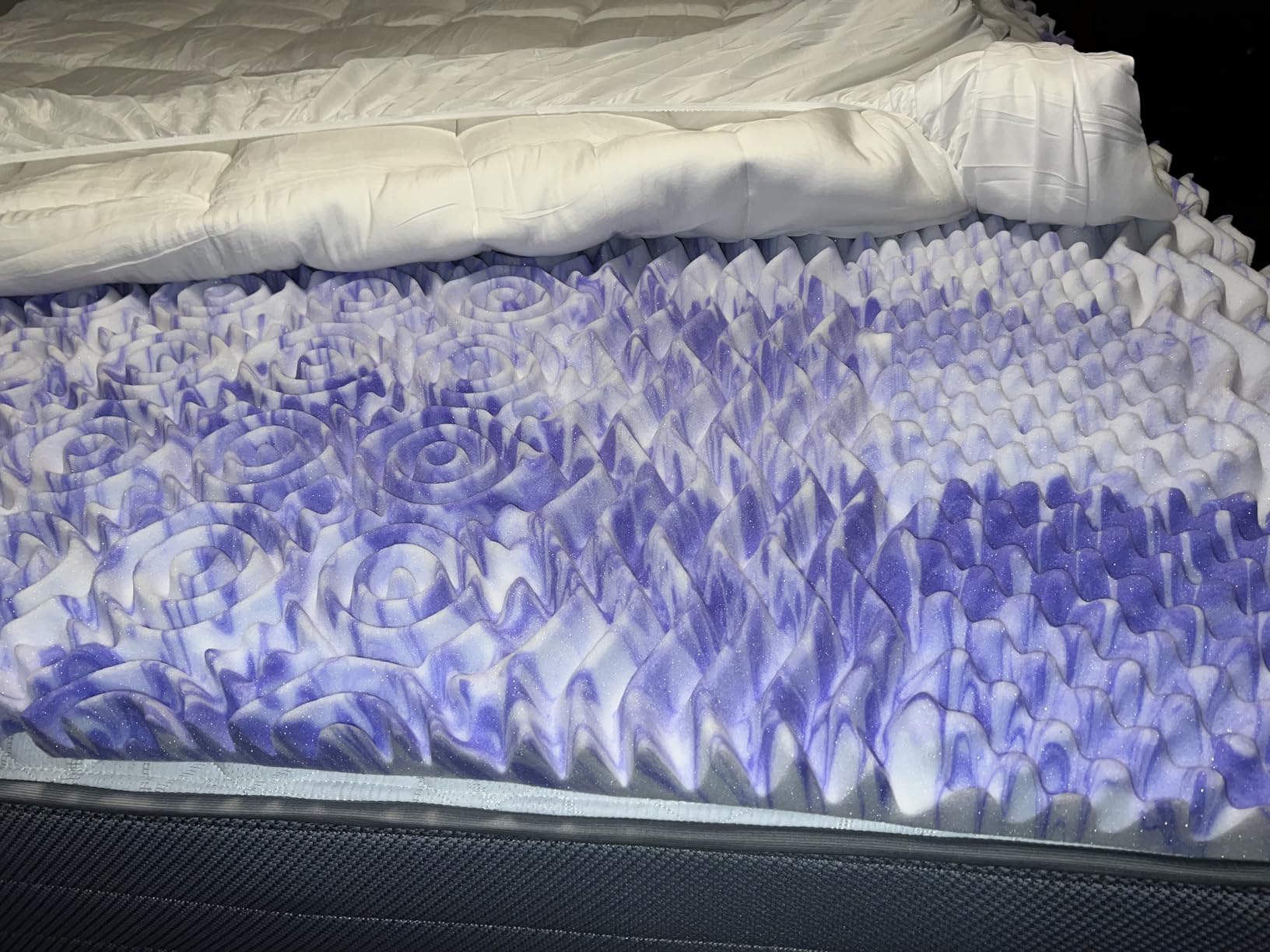 Dual Layer 4 Inch Memory Foam Mattress Topper Queen - 2 Inch Gel Memory Foam and 2 Inch Pillow Top Mattress Pad, 7-Zone Egg Crate Mattress Topper Customer Review Dual Layer 4 Inch Memory Foam Mattress Topper Queen - 2 Inch Gel Memory Foam and 2 Inch Pillow Top Mattress Pad, 7-Zone Egg Crate Mattress Topper - Customer Photo 5