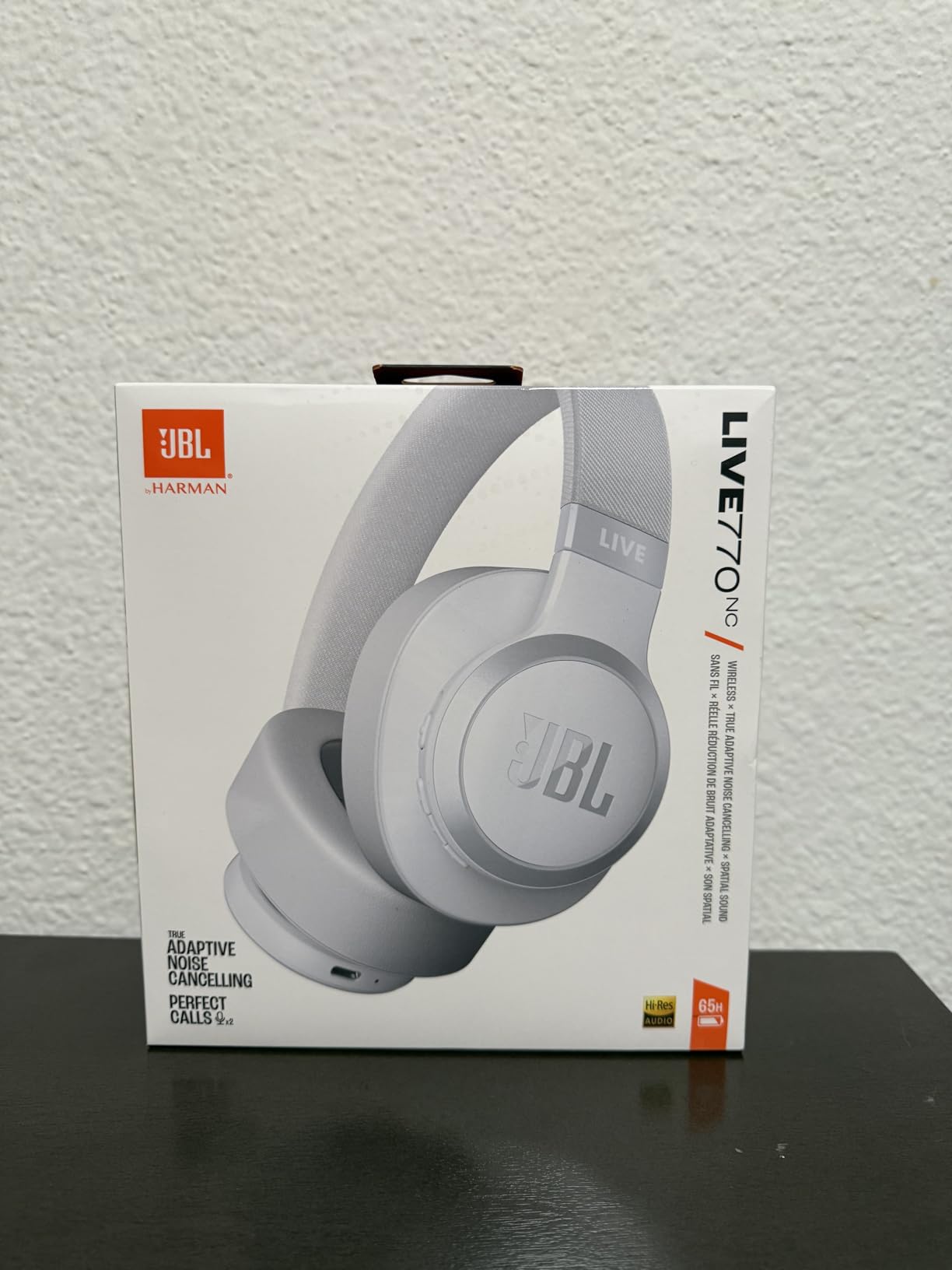 JBL Live 770NC - Wireless Over-Ear Headphones with True Adaptive Noise Cancelling with Smart Ambient, Up to 65 Hours of Battery Life, Comfort-fit Fabric Headband & Carrying Pouch (Black) Customer Review JBL Live 770NC - Wireless Over-Ear Headphones with True Adaptive Noise Cancelling with Smart Ambient, Up to 65 Hours of Battery Life, Comfort-fit Fabric Headband & Carrying Pouch (Black) - Customer Photo 1