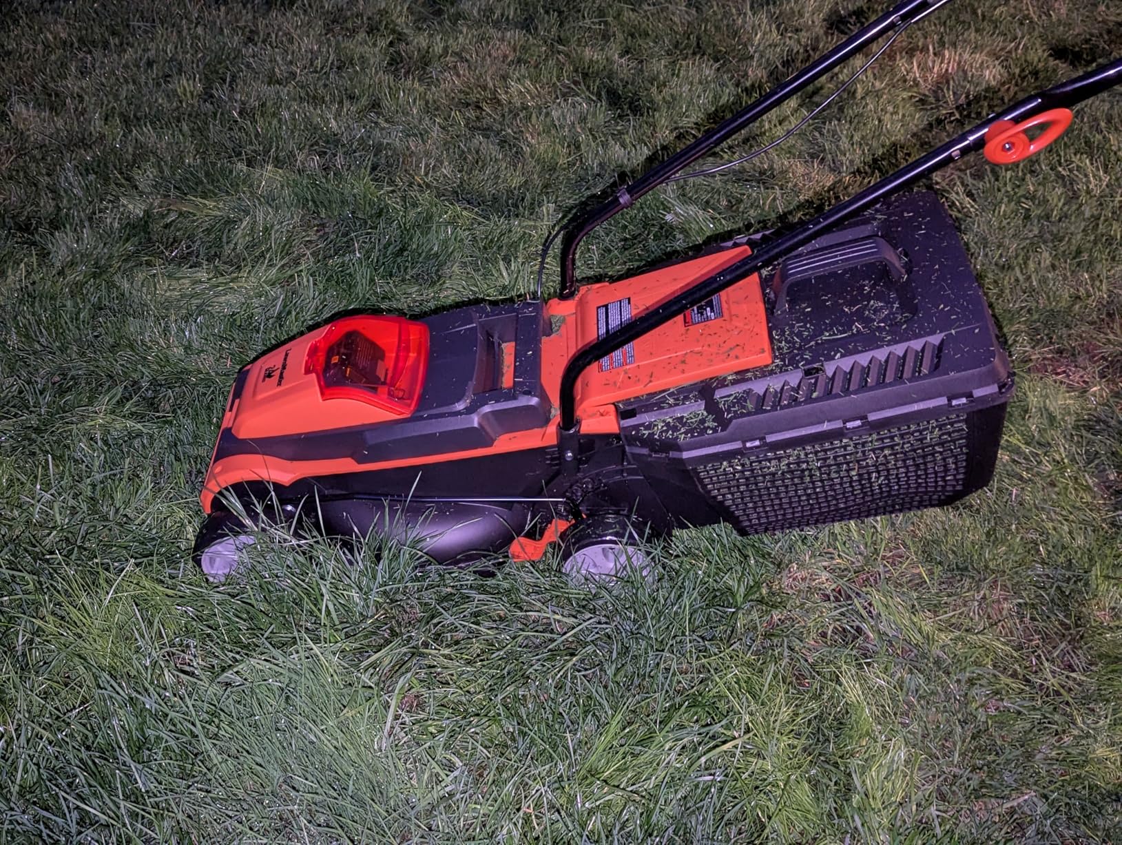 LawnMaster CLMF4819X 19-inch Brushless Cordless Lawn Mower with 2X24V MAX* 4.0Ah Battery and a Dual Charger 6 Cutting Position Customer Review LawnMaster CLMF4819X 19-inch Brushless Cordless Lawn Mower with 2X24V MAX* 4.0Ah Battery and a Dual Charger 6 Cutting Position - Customer Photo 2