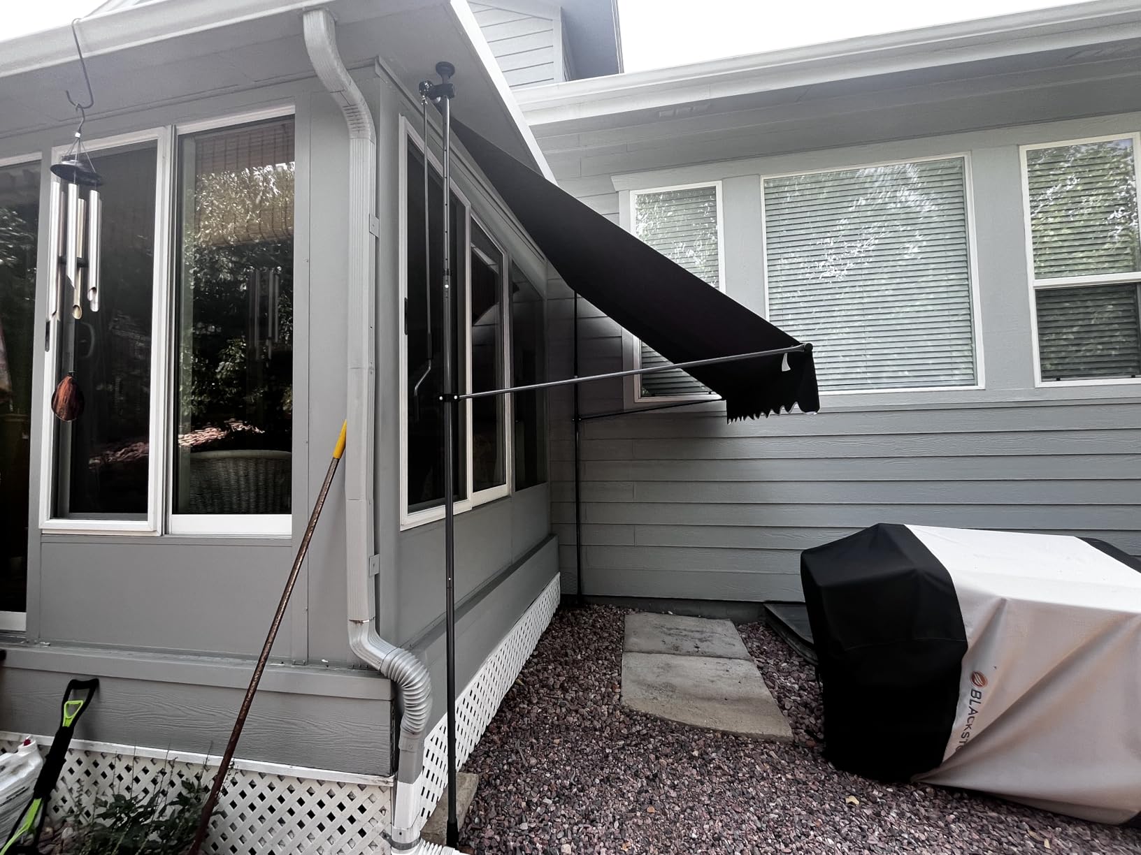 Outsunny 13' x 10' Retractable Awning, Patio Awning Sunshade Shelter with Manual Crank Handle, 280gsm UV Resistant Fabric and Aluminum Frame for Deck, Balcony, Yard, Beige and White Customer Review Outsunny 13' x 10' Retractable Awning, Patio Awning Sunshade Shelter with Manual Crank Handle, 280gsm UV Resistant Fabric and Aluminum Frame for Deck, Balcony, Yard, Beige and White - Customer Photo 2
