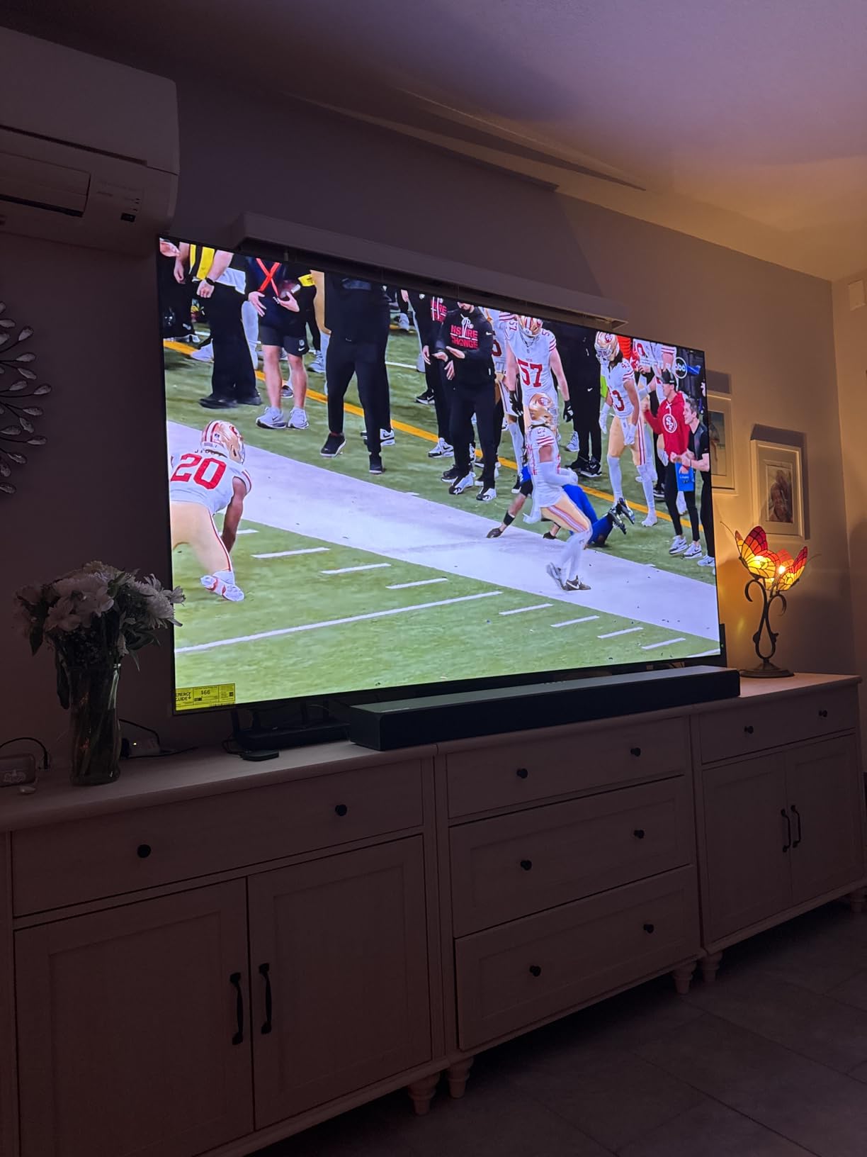 LG 55-Inch Class OLED evo C4 Series Smart TV 4K Processor Flat Screen with Magic Remote AI-Powered with Alexa Built-in (OLED55C4PUA, 2024) customer photo 1