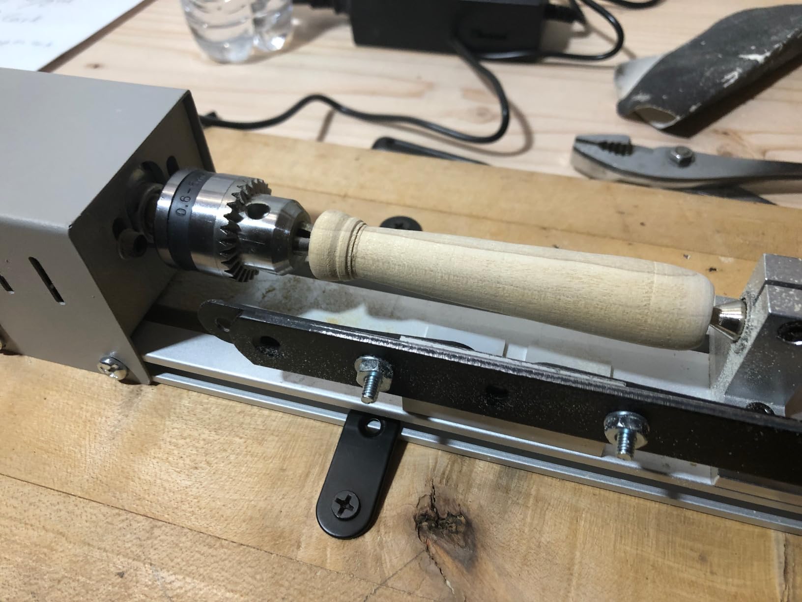 VEVOR Wood Lathe, 14 in x 40 in, 4 Speed Adjustable 885/1245/1715/2425 RPM 0.5 HP 370W Power Wood Turning Lathe Machine customer photo 2
