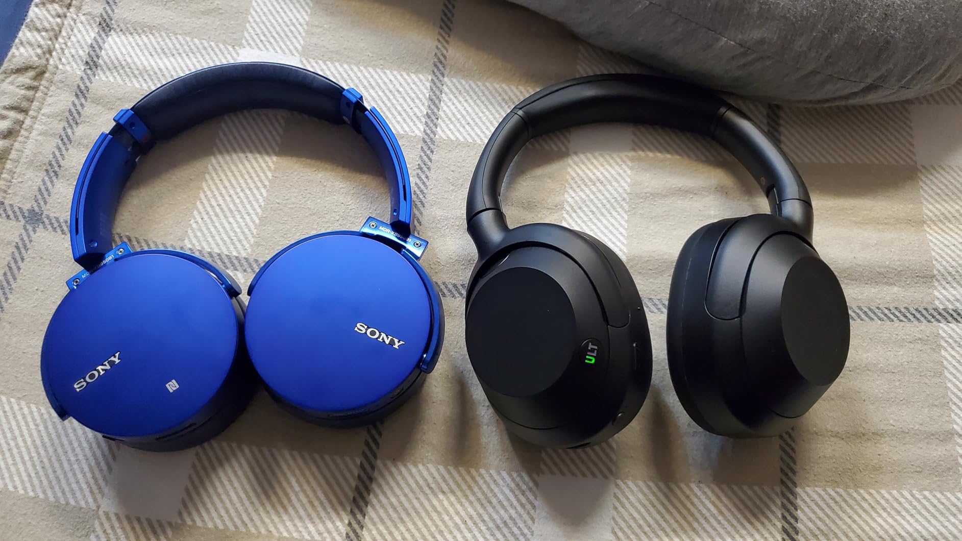 Sony ULT WEAR Over-Ear Noise Canceling Bluetooth Headphones with Alexa Built-in, Comfortable Design, 30-Hour Battery, Massive Bass, & Signature Noise Canceling Found in 1000X Series, Black Customer Review Sony ULT WEAR Over-Ear Noise Canceling Bluetooth Headphones with Alexa Built-in, Comfortable Design, 30-Hour Battery, Massive Bass, & Signature Noise Canceling Found in 1000X Series, Black - Customer Photo 1