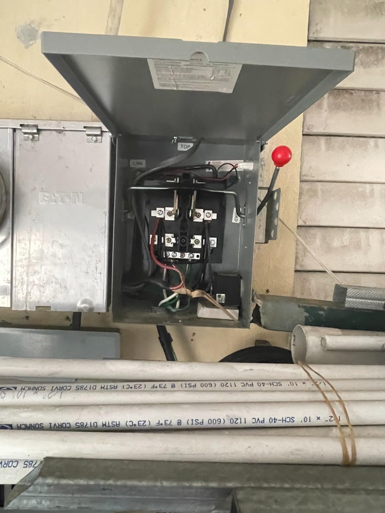 100A Generator Transfer Switch,24000W General-Duty Double-Throw Safety Switch,120/240-Volt, NEMA 3R Standards for Outdoor and Indoor - Customer Photo 2