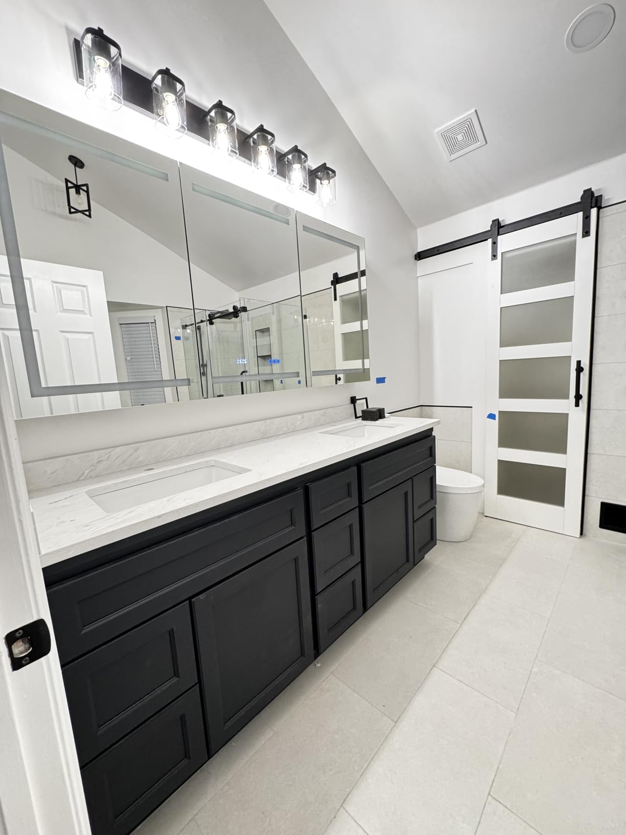 Danshinro Bathroom Lighting Fixtures Over Mirror, Square Design & Rectangle Large Backplate, 3 Lights Morden Vanity Lighting Fixtures, Bathroom Light Fixtures for Bathroom/Living Room/Bedroom, Black - Customer Photo 2