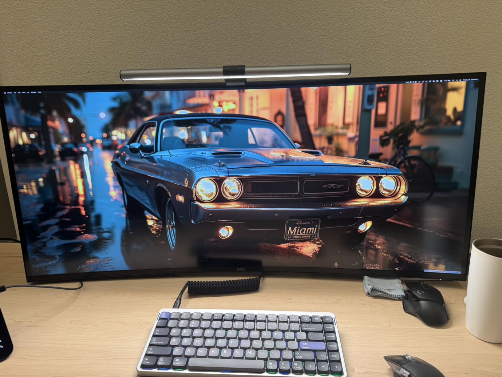 Dell UltraSharp U4025QW 40 Dell UltraSharp U4025QW 40
