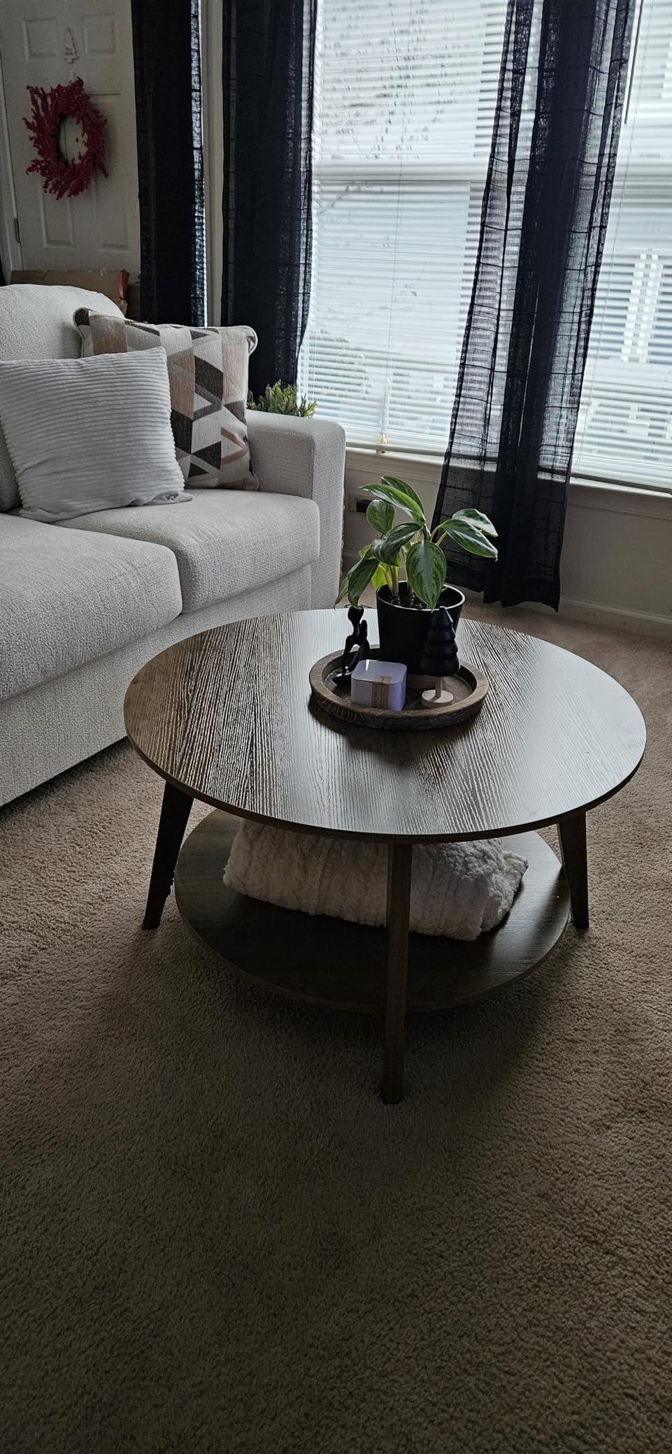 VASAGLE MAEZO Collection - Round Coffee Table, 2-Tier Center Table with Storage, Tapered Legs, Curved Transitions, 31.5 Dia. x 17.7 H Inches, Easy Assembly, for Living Room, Honey Brown ULCT243K41 Customer Review VASAGLE MAEZO Collection - Round Coffee Table, 2-Tier Center Table with Storage, Tapered Legs, Curved Transitions, 31.5 Dia. x 17.7 H Inches, Easy Assembly, for Living Room, Honey Brown ULCT243K41 - Customer Photo 2