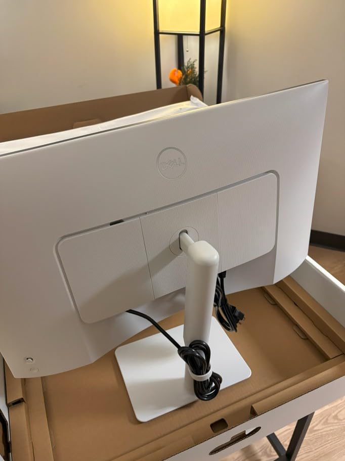 Dell S2725DS Monitor - 27 Inch, QHD (2560x1440) Display, 100Hz refresh rate, 1500:1 contrast ratio, TÜV Rheinland Eye comfort 4 Star,Integrated 2x5W speaker, Height/Tilt/Swivel/Pivot- Ash White color - Customer Photo 1
