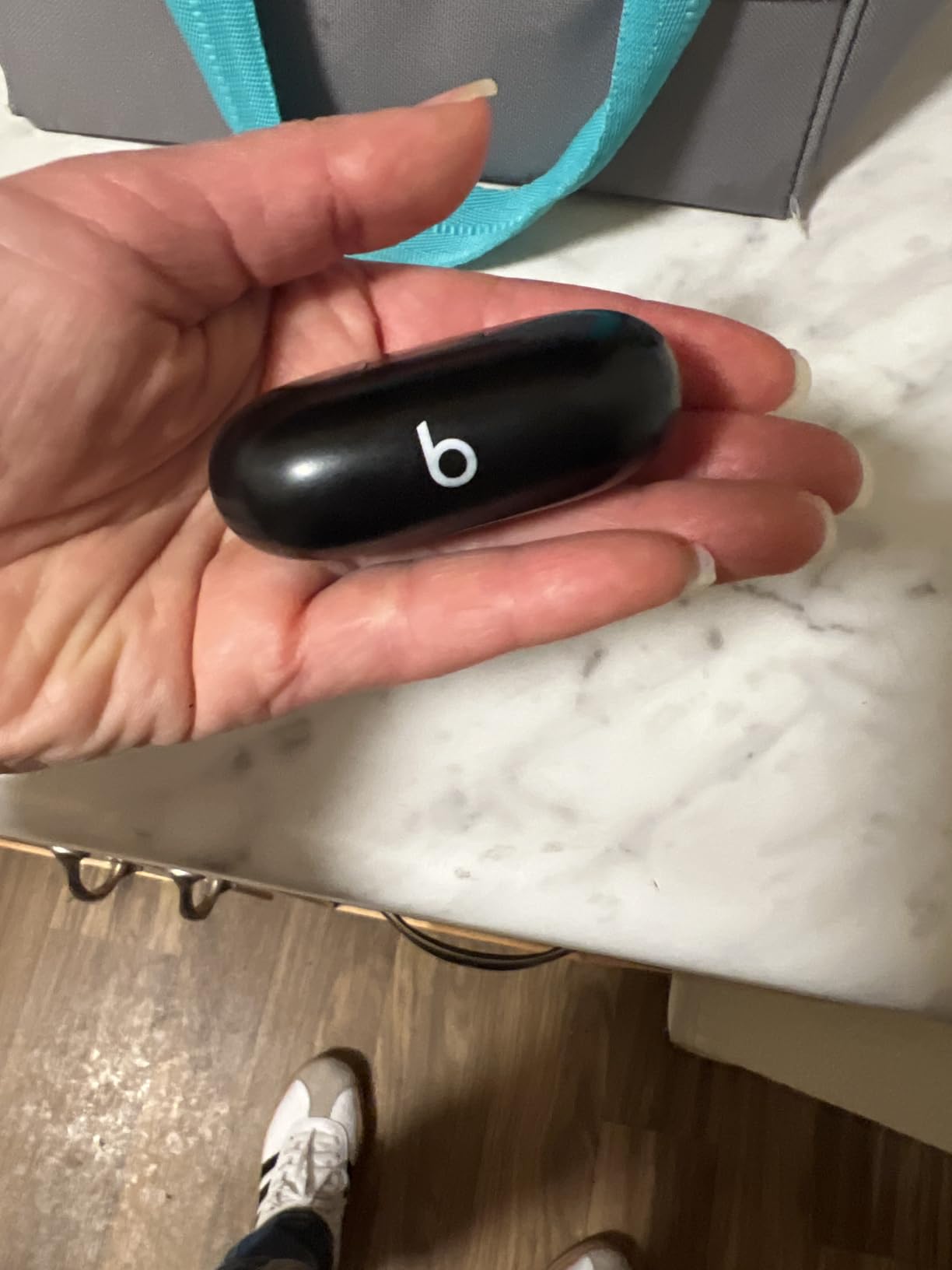 Beats Solo Buds - Wireless Bluetooth Earbuds | 18 Hours of Battery Life | Apple & Android Compatibility | Built-in Microphone - Matte Black customer photo 2