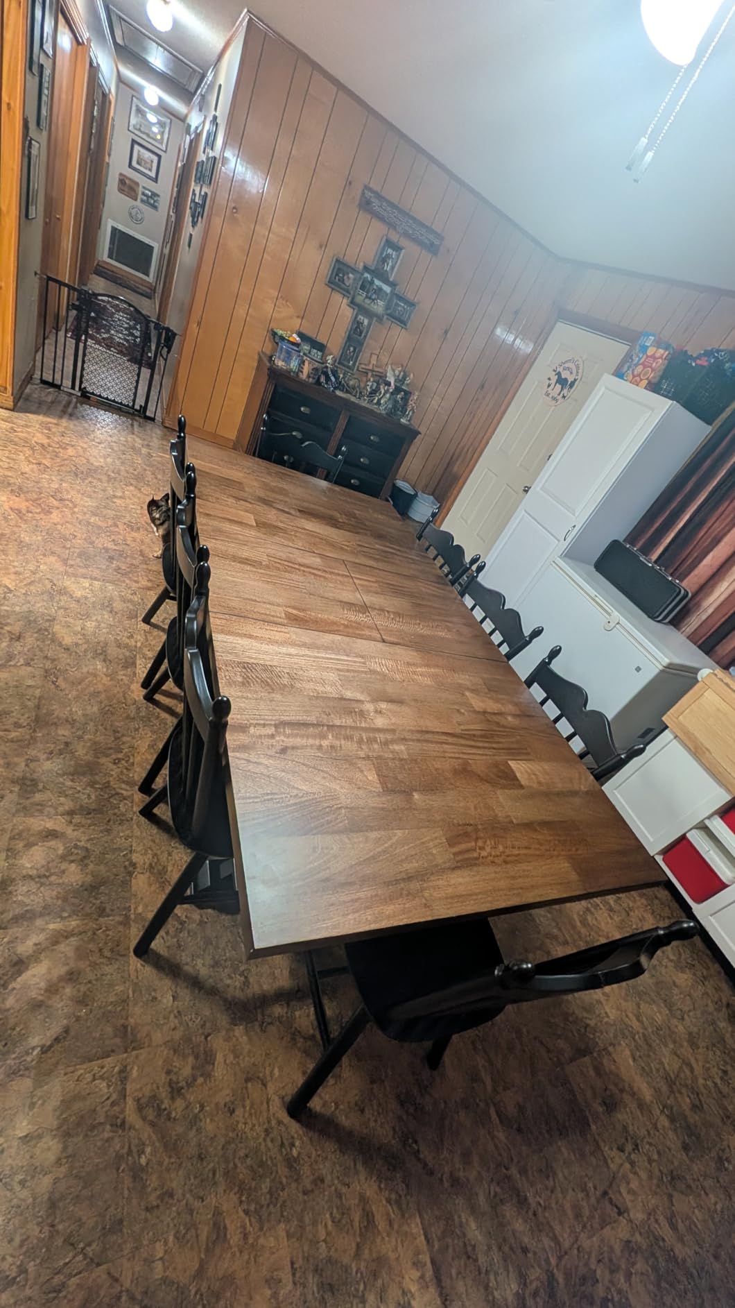 Signature Design by Ashley Wildenauer Dining Extension Table, Self-Storing Butterfly Leaf, Seats 8, Hardwood Solids, 40 Signature Design by Ashley Wildenauer Dining Extension Table, Self-Storing Butterfly Leaf, Seats 8, Hardwood Solids, 40