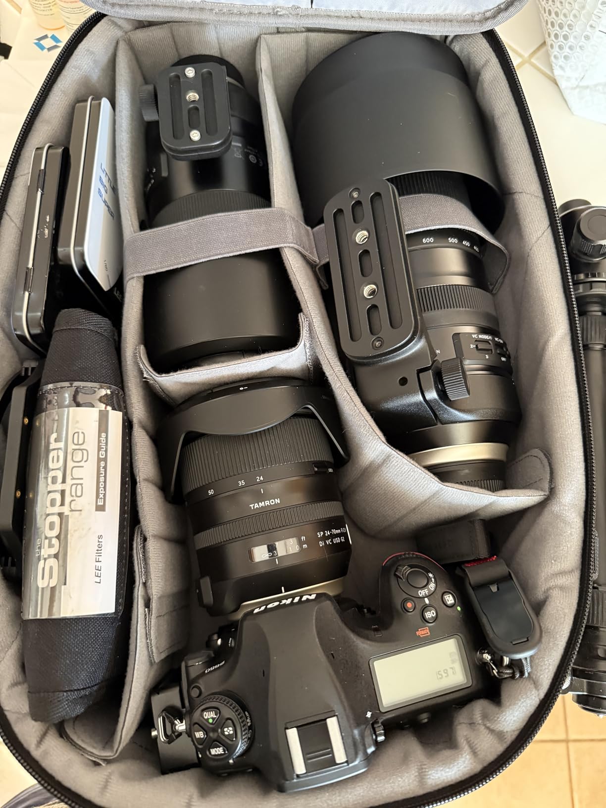 K&F CONCEPT Camera Backpack,Hardshell Photography DSLR Camera Bag with 15-15.6 Inch Laptop Compartment Waterproof Hard Shell Camera Case Compatible with Canon/Nikon/Sony/DJI Mavic Drone Customer Review K&F CONCEPT Camera Backpack,Hardshell Photography DSLR Camera Bag with 15-15.6 Inch Laptop Compartment Waterproof Hard Shell Camera Case Compatible with Canon/Nikon/Sony/DJI Mavic Drone - Customer Photo 5