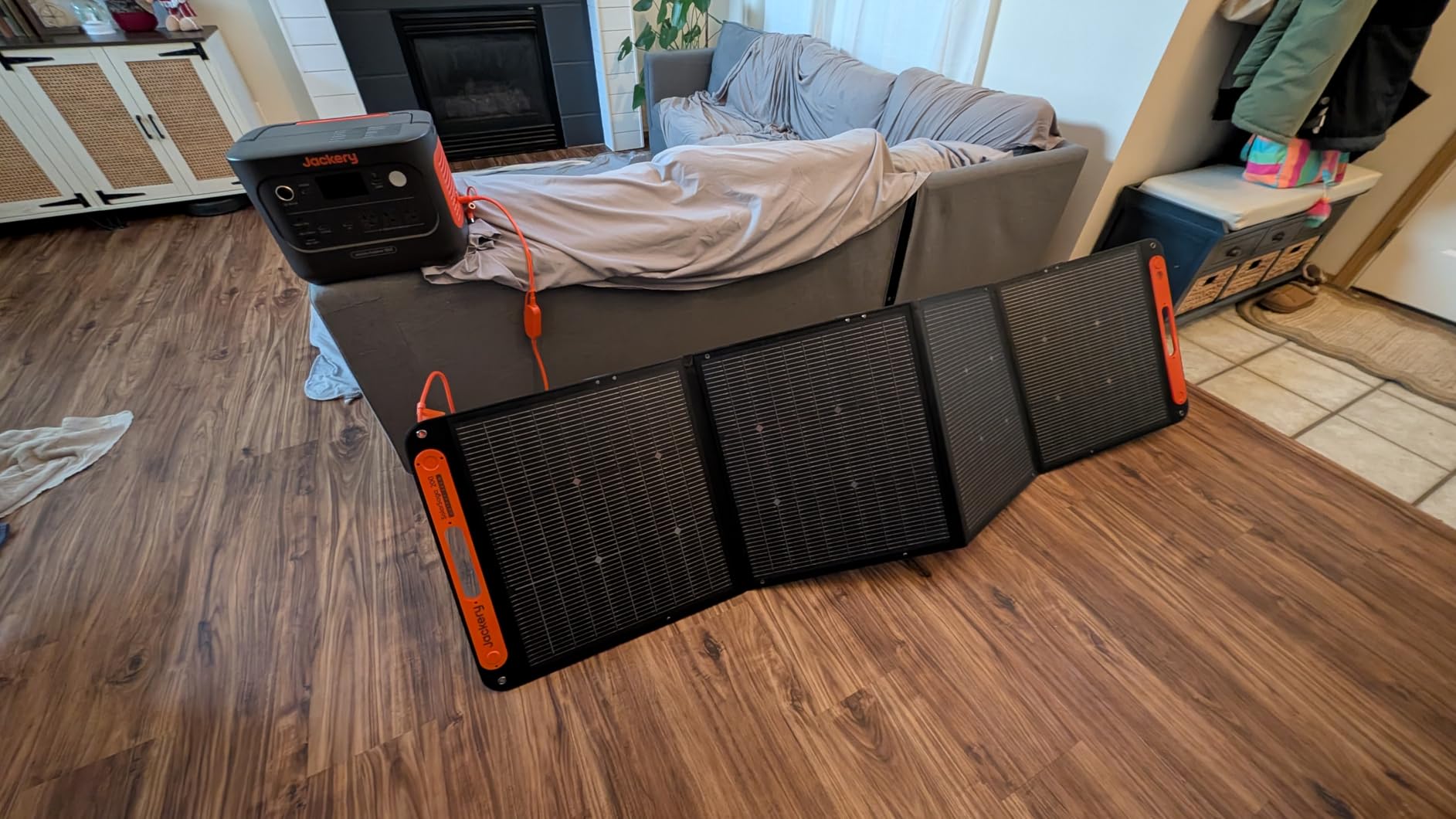 Jackery Explorer 1000 v2 Portable Power Station,1070Wh LiFePO4 Battery,1500W AC/100W USB-C Output, 1 Hr Fast Charge, Solar Generator for Camping,Emergency, RV, Off-Grid Living(Solar Panel Optional) Customer Review Jackery Explorer 1000 v2 Portable Power Station,1070Wh LiFePO4 Battery,1500W AC/100W USB-C Output, 1 Hr Fast Charge, Solar Generator for Camping,Emergency, RV, Off-Grid Living(Solar Panel Optional) - Customer Photo 1