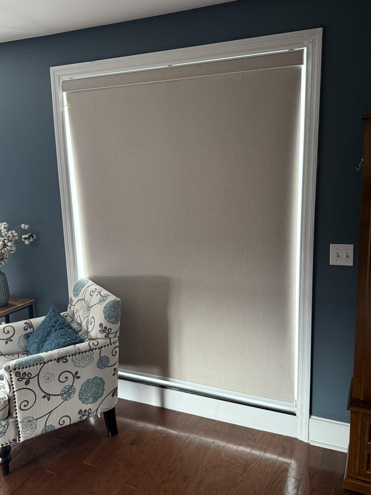 Kincmo Motorized Blinds with Remote,100% Blackout Motorized Roller Shades Work with Apple Homekit,Alexa,Google, Custom Electric Blinds with App,Voice Control (Linen White) customer photo 2