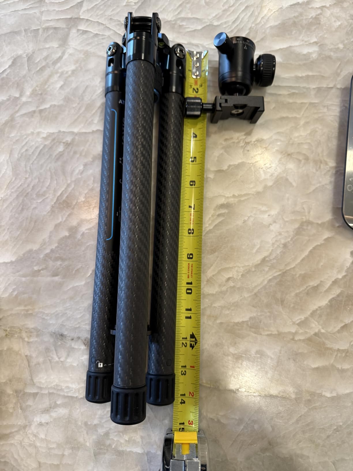 SIRUI 60 inch Carbon Fiber Travel Tripod Traveler X-III - Customer Photo 2