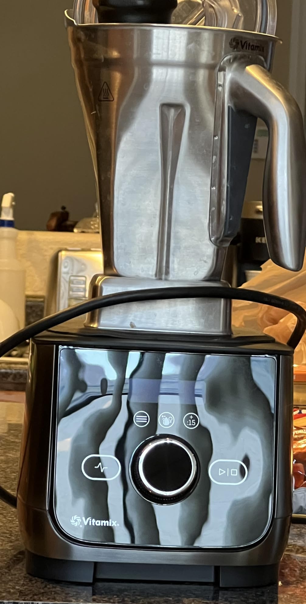 Vitamix Ascent X4 Blender with Five Blending Programs, Self-Cleaning Program, Professional-Grade Blender for Smoothies, Soups & More, Stainless-Steel Blades, 48 Oz Container, Brushed Stainless Customer Review Vitamix Ascent X4 Blender with Five Blending Programs, Self-Cleaning Program, Professional-Grade Blender for Smoothies, Soups & More, Stainless-Steel Blades, 48 Oz Container, Brushed Stainless - Customer Photo 1
