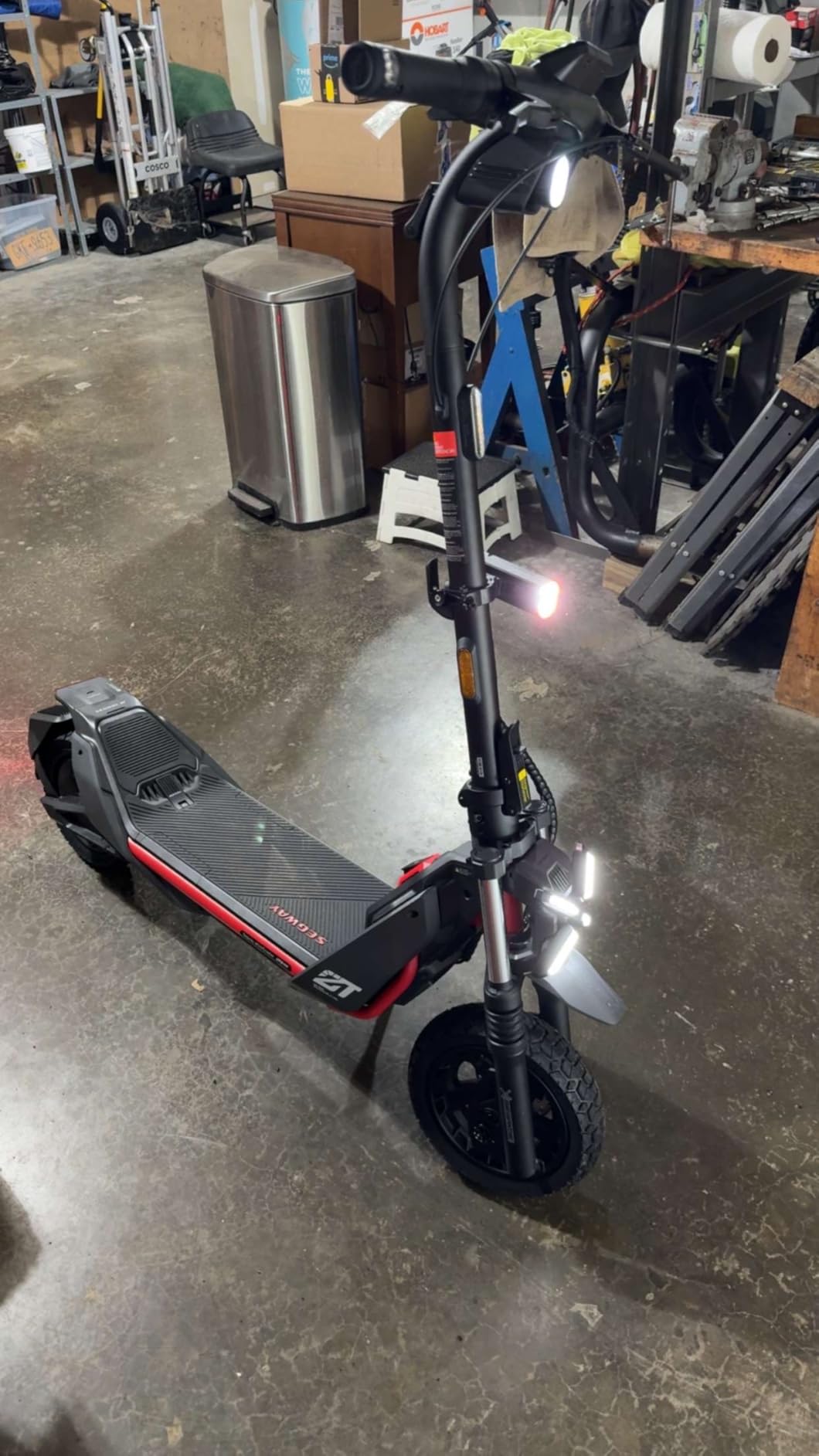 Segway ZT3 Pro Electric Scooter, Up to 24.9 MPH, 43.5-Mile Range, Dual Suspension, Flash Charge, 1600W Peak Motor, Off-Road Scooter for Adults UL Certified (UL2272/2271) Customer Review Segway ZT3 Pro Electric Scooter, Up to 24.9 MPH, 43.5-Mile Range, Dual Suspension, Flash Charge, 1600W Peak Motor, Off-Road Scooter for Adults UL Certified (UL2272/2271) - Customer Photo 2