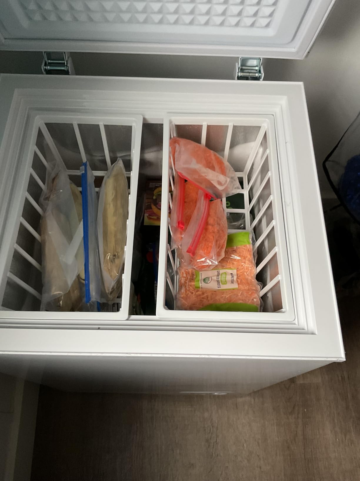 7.0 Cu Ft Chest Freezer - Energy Efficient & Quiet Mini Freezer with Adjustable Thermostat - Compact Deep Freezer for Home, Apartment, and Garage - Removable Basket & Defrost Drain Customer Review 7.0 Cu Ft Chest Freezer - Energy Efficient & Quiet Mini Freezer with Adjustable Thermostat - Compact Deep Freezer for Home, Apartment, and Garage - Removable Basket & Defrost Drain - Customer Photo 2