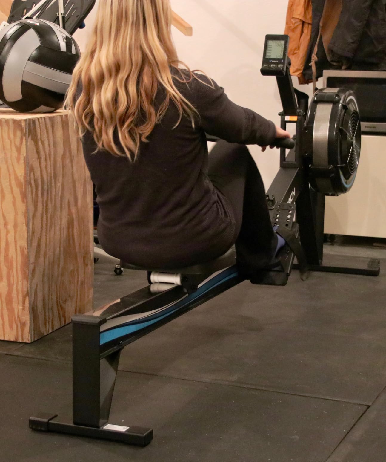 MERACH Rowing Machines for Home, Adjustable Air Resistance Professional Indoor Rowing Machine, Ergonomic Comfort Seat, Performance Monitor and Device Holder, Easy Storage - Customer Photo 2