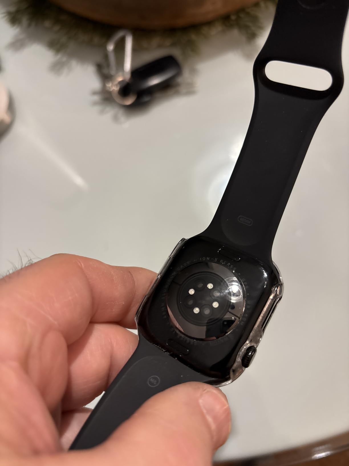 Apple Watch Series 10 [GPS 46mm case] Smartwatch with Jet Black Aluminum Case with Black Sport Band - M/L - Customer Photo 1