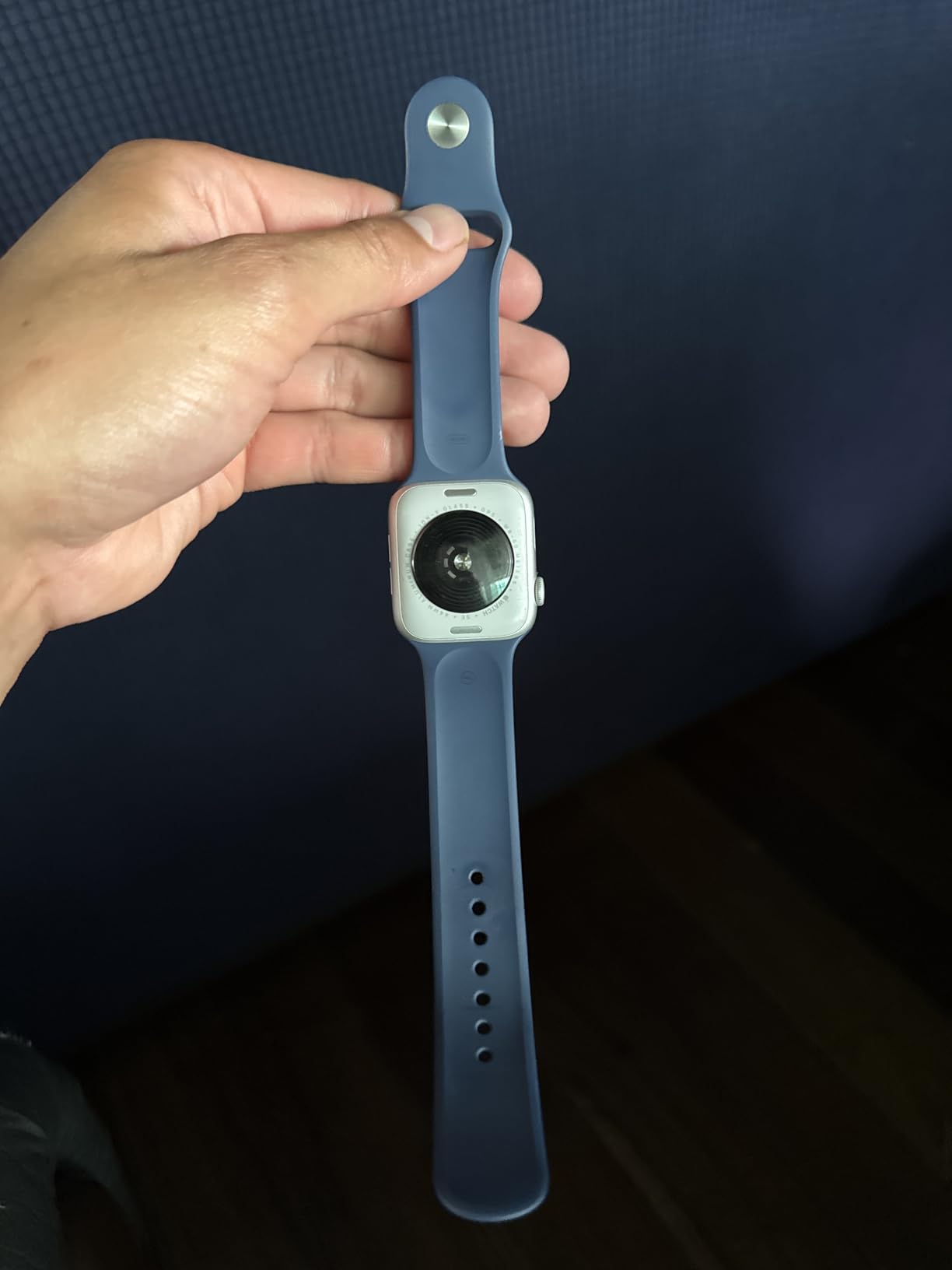 Apple Watch SE (2nd Gen) [GPS 40mm] Smartwatch with Starlight Aluminum Case with Starlight Sport Band S/M. Fitness and Sleep Trackers, Crash Detection, Heart Rate Monitor, Retina Display - Customer Photo 1