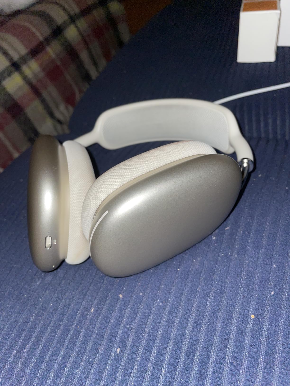 AirPods Max Wireless Over-Ear Headphones, Pro-Level Active Noise Cancellation, Transparency Mode, Personalized Spatial Audio, USB-C Charging, Bluetooth Headphones for iPhone - Midnight customer photo 2