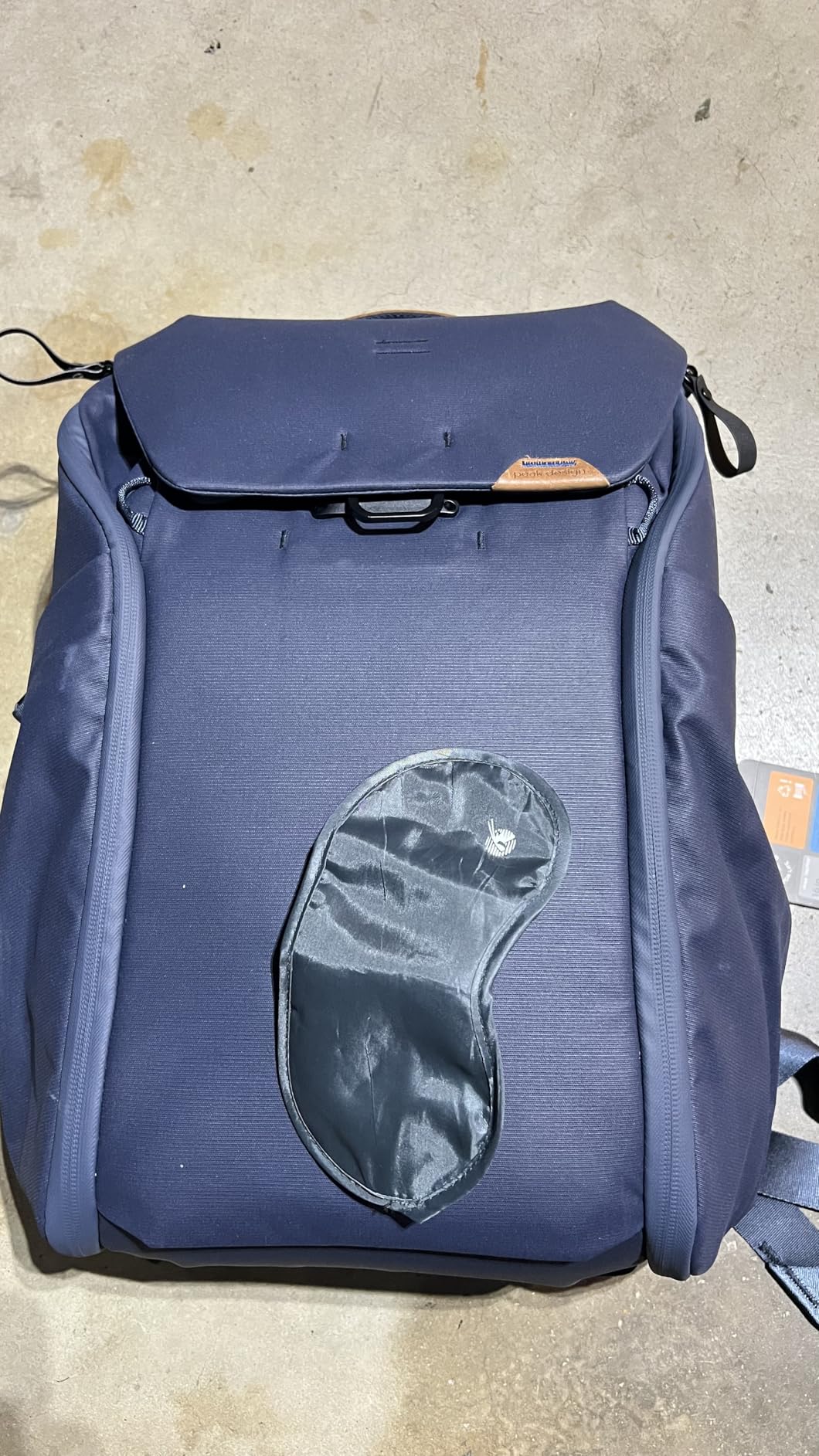 Peak Design Everyday Backpack 30L, Charcoal, MagLatch Top, Dual Side Access, FlexFold Dividers, Fits 15 Peak Design Everyday Backpack 30L, Charcoal, MagLatch Top, Dual Side Access, FlexFold Dividers, Fits 15