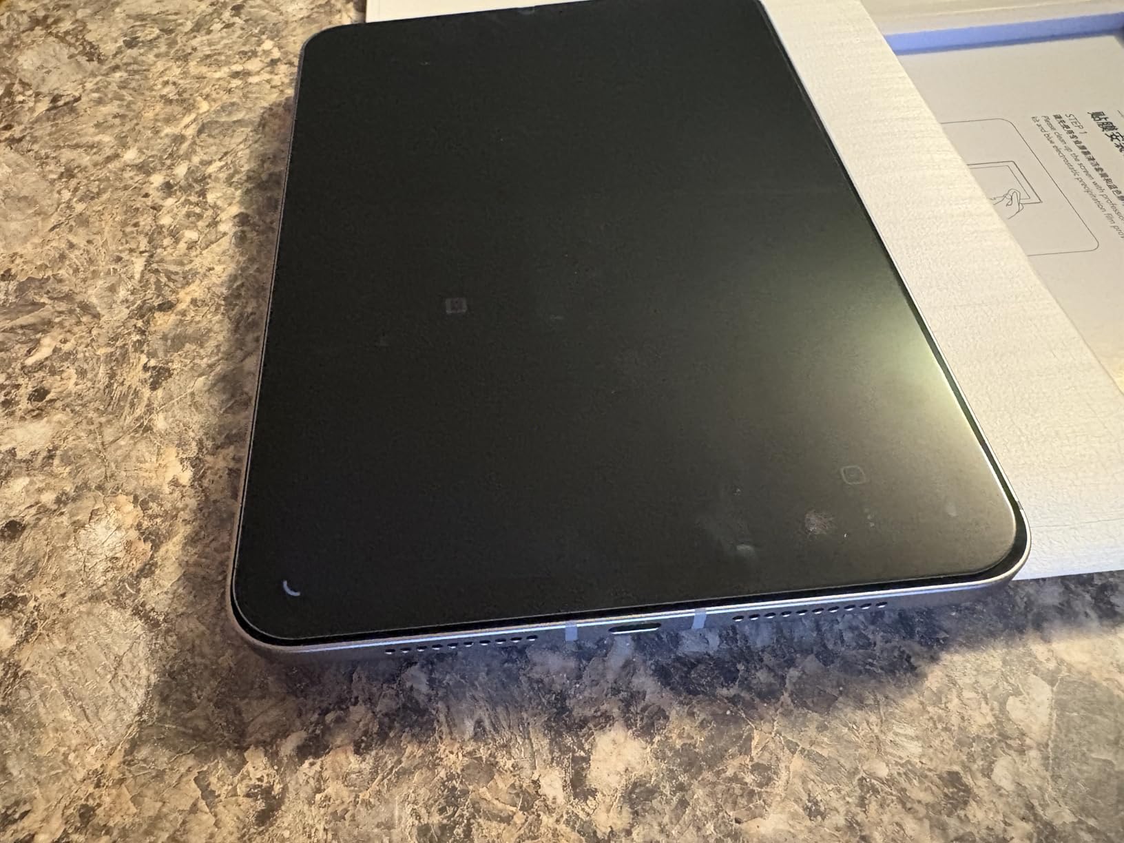 iPad mini (A17 Pro): Apple Intelligence, 8.3-inch Liquid Retina Display, 128GB, Wi-Fi 6E, 12MP Front/12MP Back Camera, Touch ID, All-Day Battery Life - Starlight customer photo 1