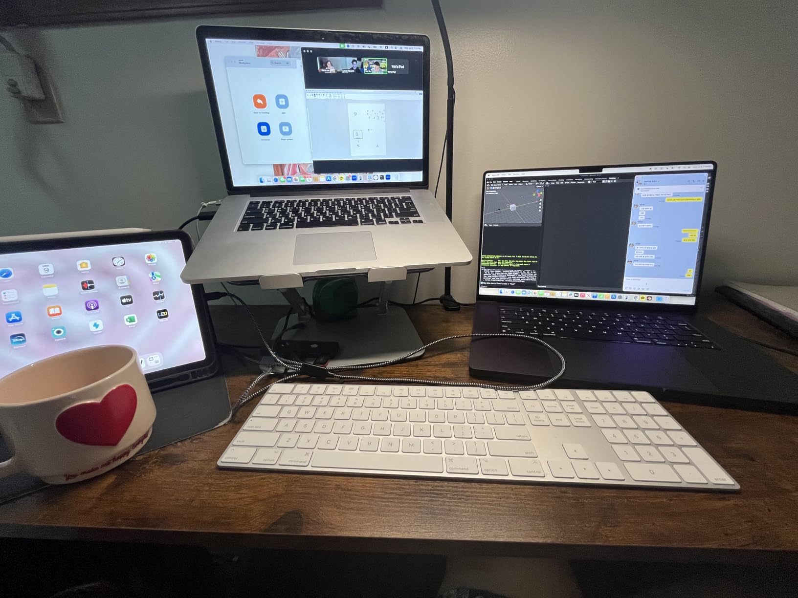 Apple 2024 MacBook Pro Laptop with M4 Max, (16‑core CPU / 40 GPU): Built for Apple Intelligence, 16.2-inch Liquid Retina XDR Display, 48GB Unified Memory, 1TB SSD Storage, Space Black - Customer Photo 2