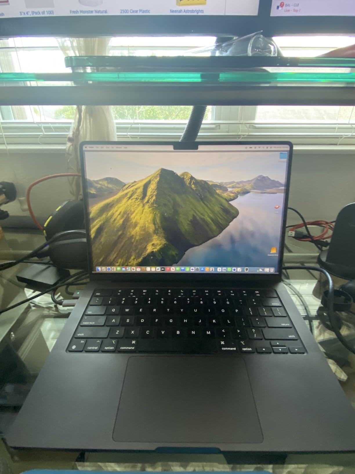 2024 MacBook Pro Laptop with M4 Pro, 12-core CPU, 16-core GPU: Built for Apple Intelligence 14.2-inch Liquid Retina XDR Display, 24GB Unified Memory, 512GB SSD Storage; Space Black customer photo 2