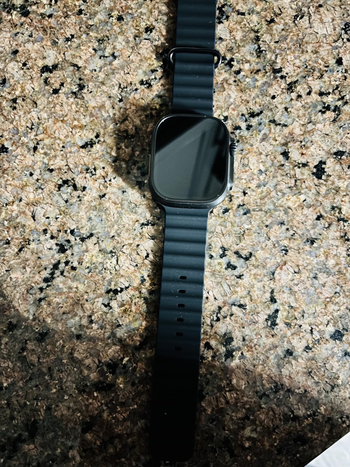 Apple Watch Ultra 2 (GPS + Cellular, 49MM) - Black Titanium Case with Black Ocean Band (Renewed) Customer Review Apple Watch Ultra 2 (GPS + Cellular, 49MM) - Black Titanium Case with Black Ocean Band (Renewed) - Customer Photo 3